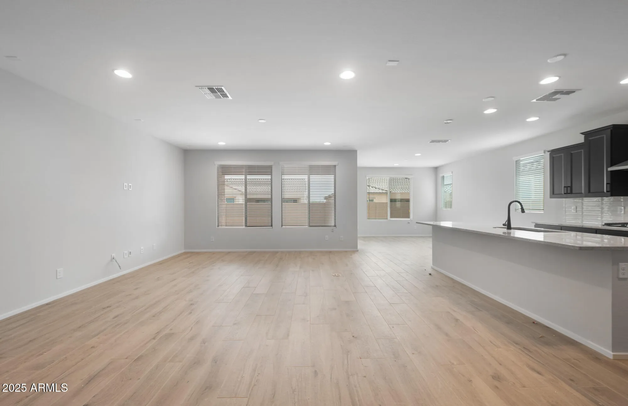 Property Slideshow image 5 of 36 | 7723 w cactus wren way, Florence, AZ, 85132