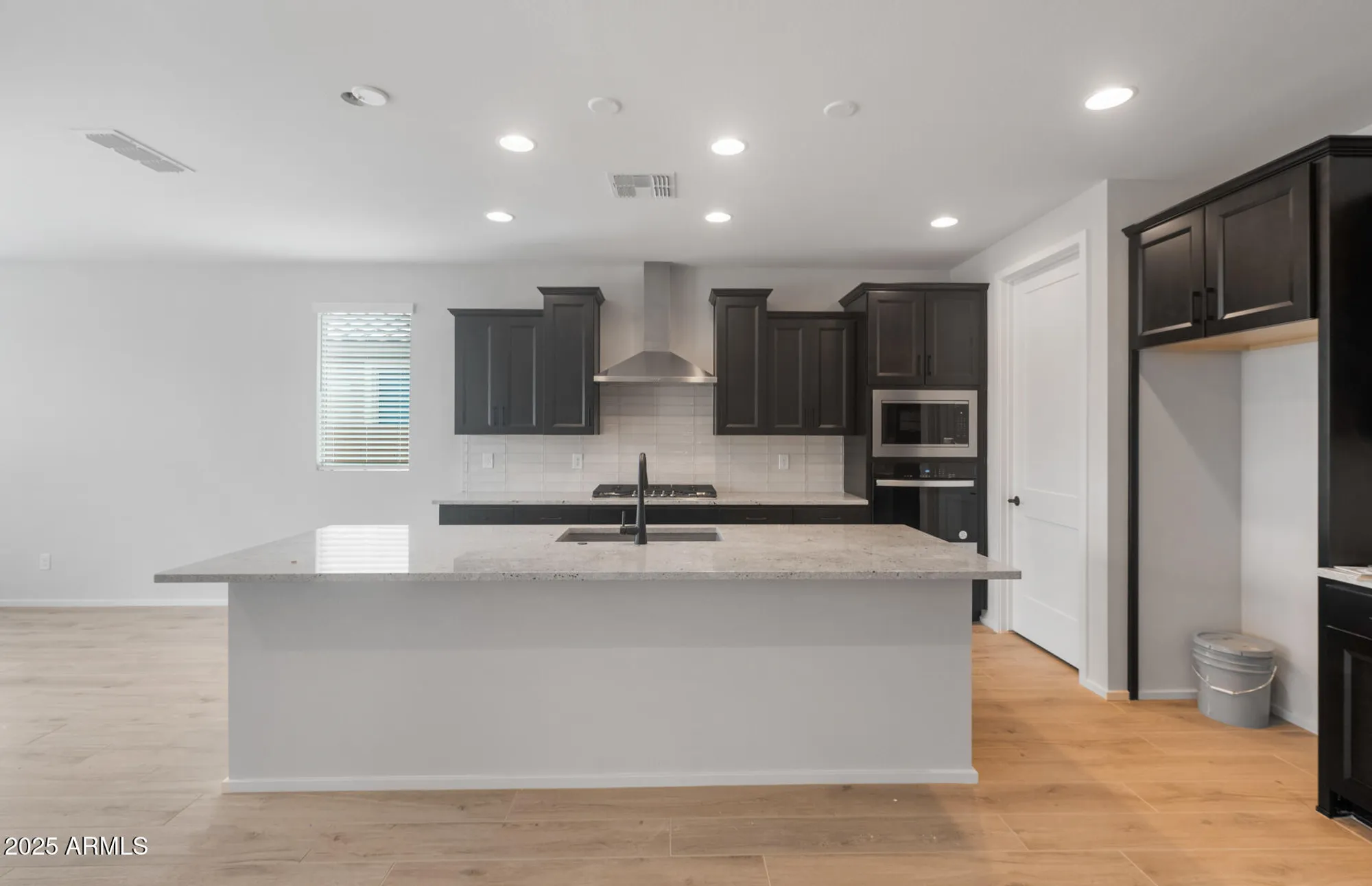 Property Slideshow image 9 of 36 | 7723 w cactus wren way, Florence, AZ, 85132