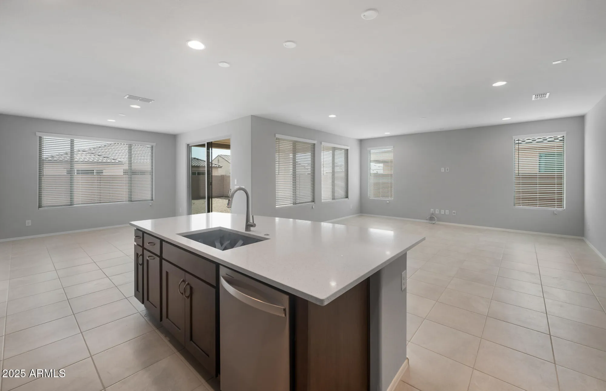 Property Slideshow image 12 of 33 | 7691 w cactus wren way, Florence, AZ, 85132