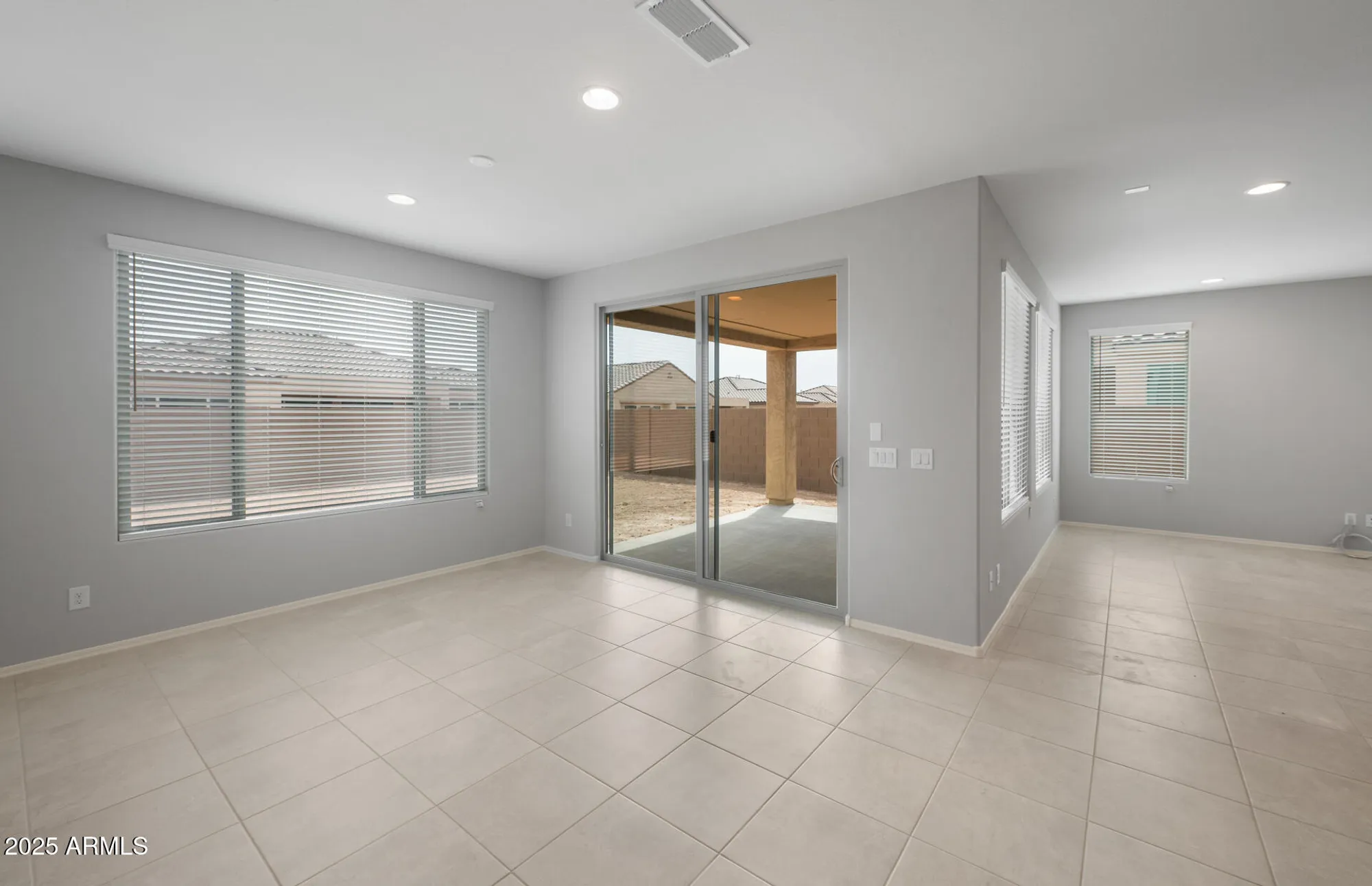 Property Slideshow image 13 of 33 | 7691 w cactus wren way, Florence, AZ, 85132