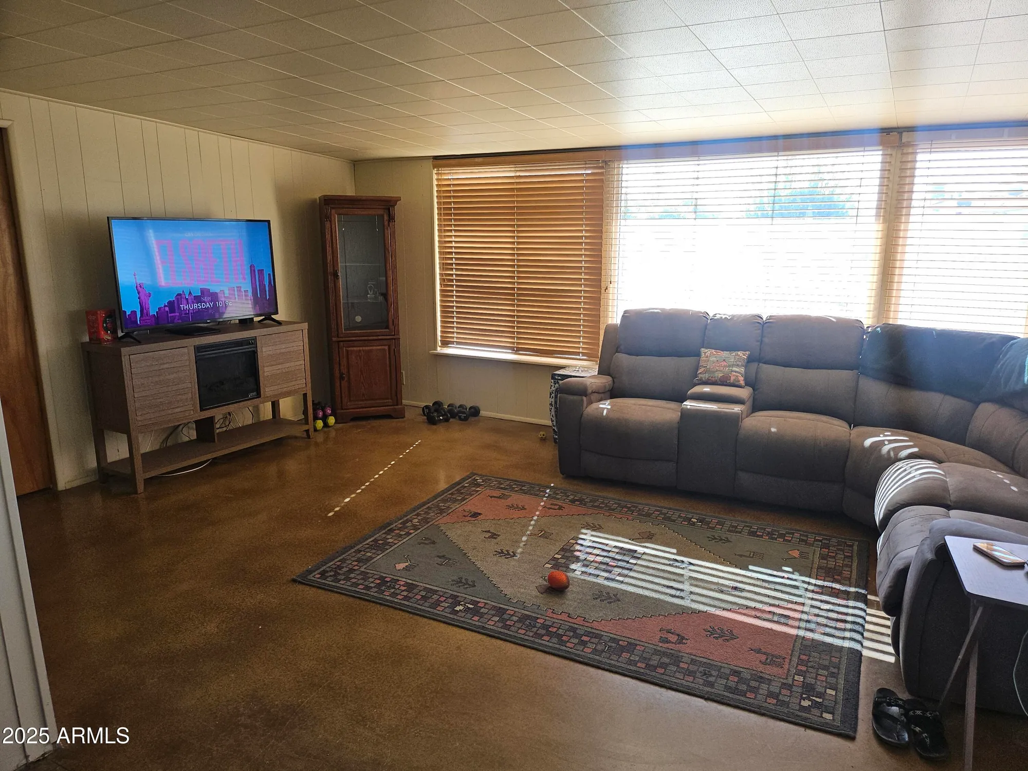 Property Slideshow image 13 of 24 | 10307 w oakmont dr, Sun City, AZ, 85351