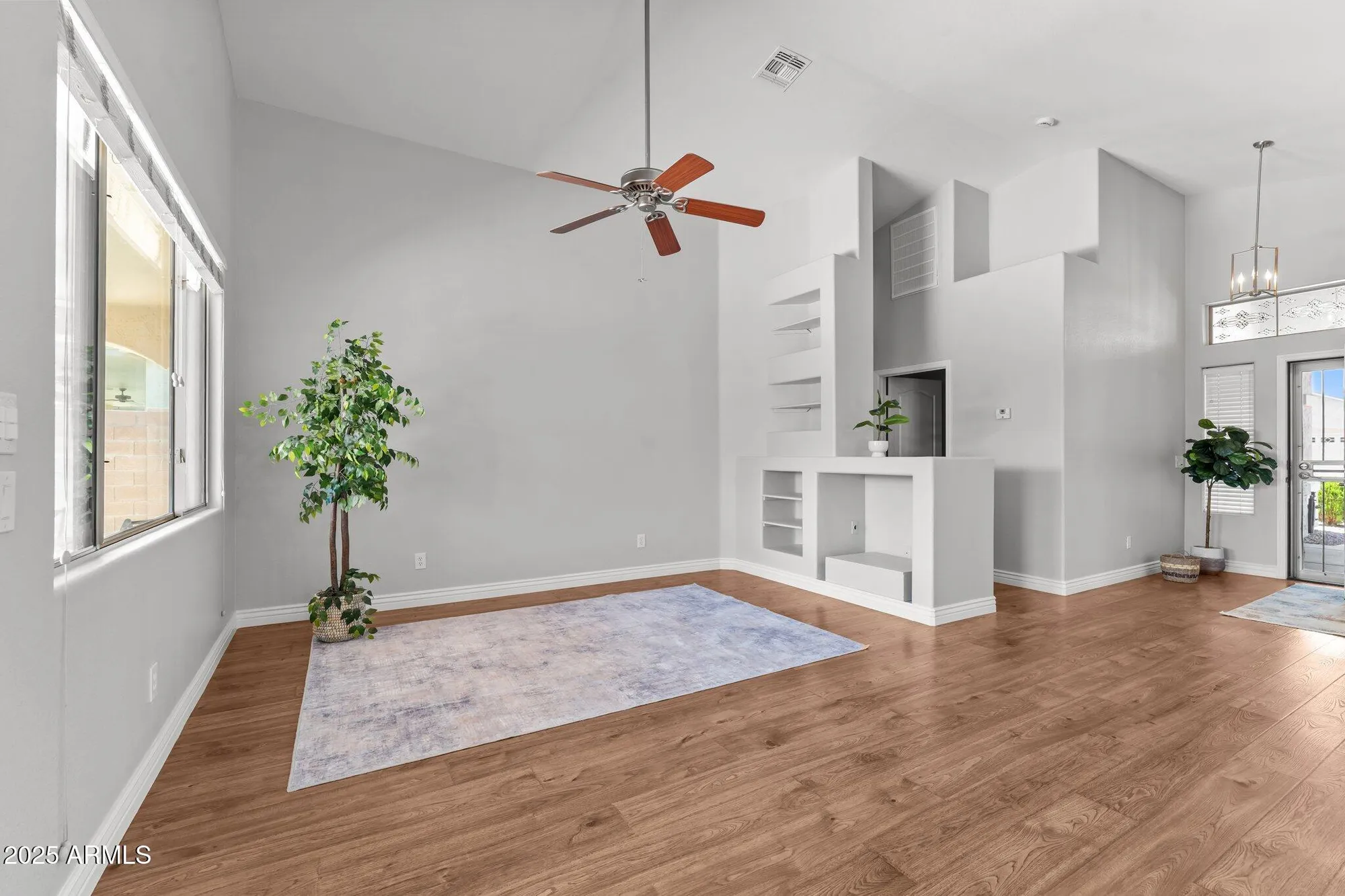 Property Slideshow image 9 of 31 | 18119 w spencer dr, Surprise, AZ, 85374