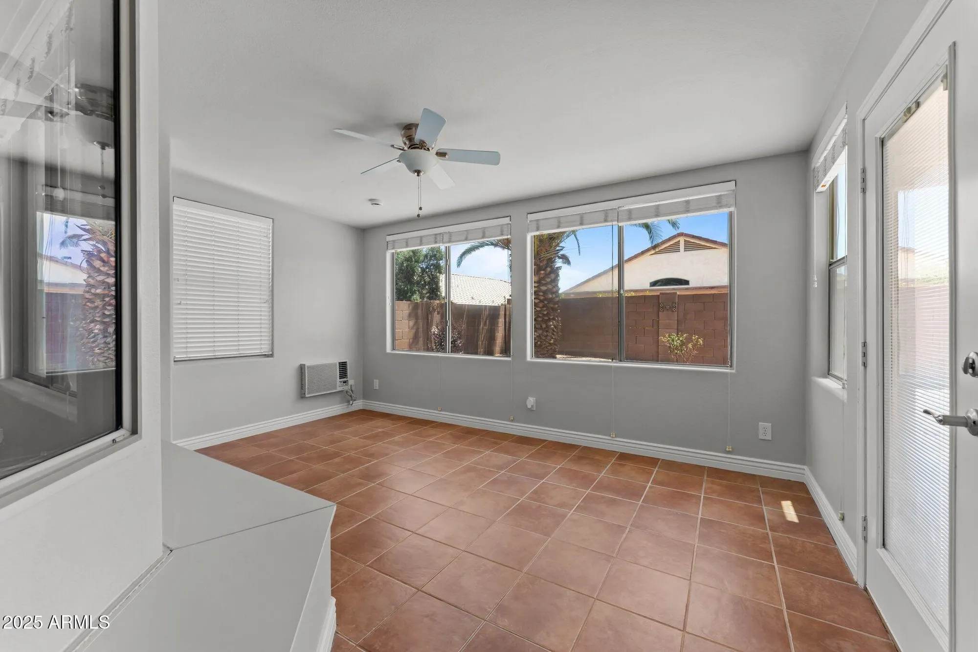 Property Slideshow image 11 of 31 | 18119 w spencer dr, Surprise, AZ, 85374