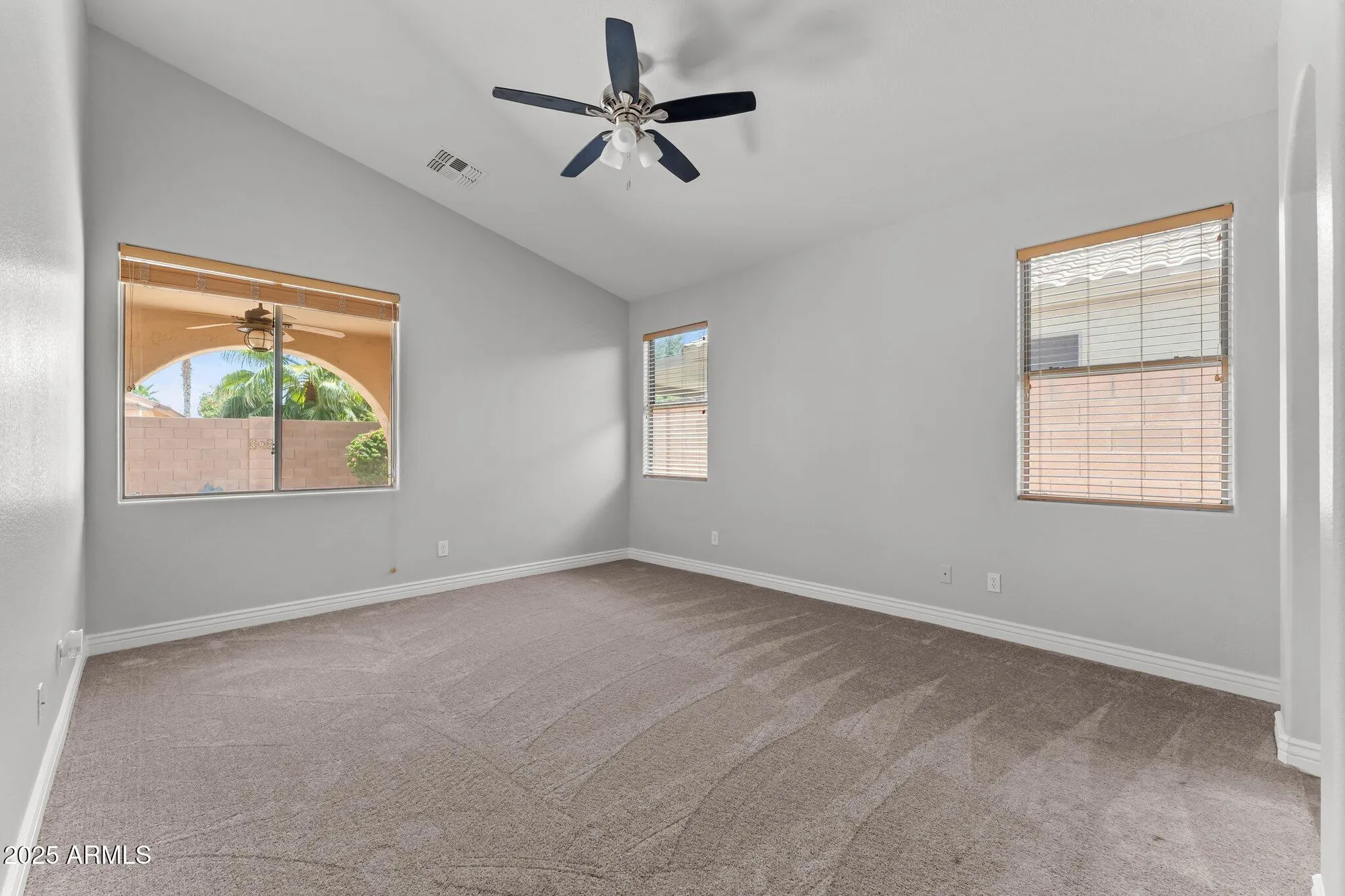 Property Slideshow image 13 of 31 | 18119 w spencer dr, Surprise, AZ, 85374