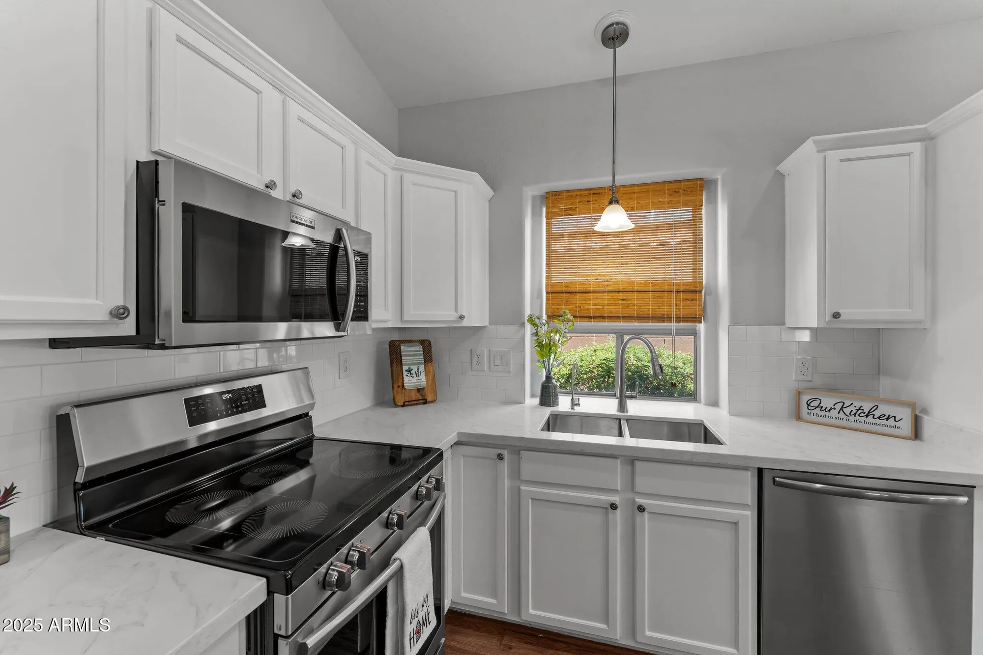 Property Slideshow image 7 of 31 | 18119 w spencer dr, Surprise, AZ, 85374