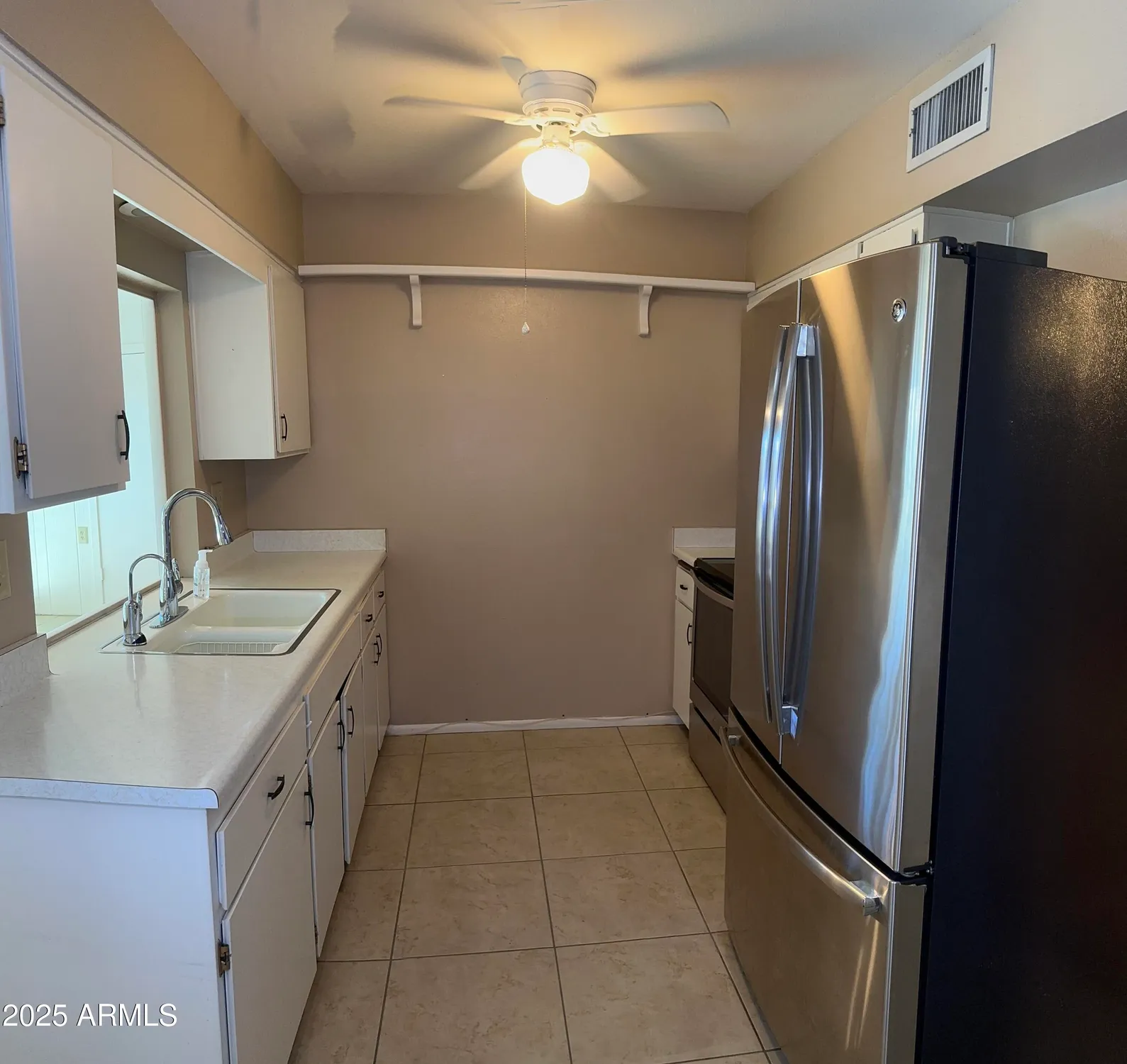 Property Slideshow image 10 of 40 | 14023 n newcastle dr, Sun City, AZ, 85351