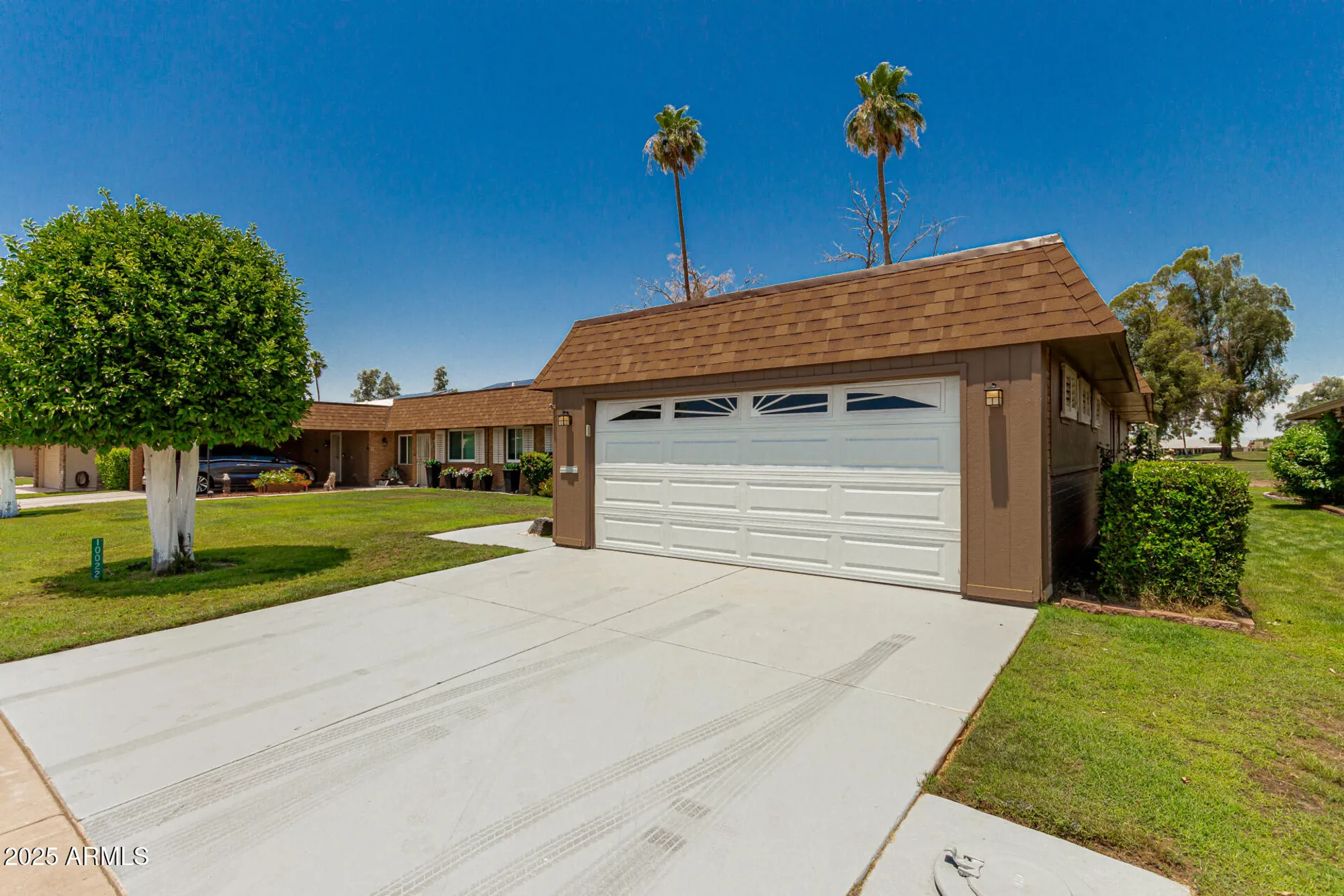 Property Slideshow image 3 of 32 | 10022 w mountain view rd, Sun City, AZ, 85351