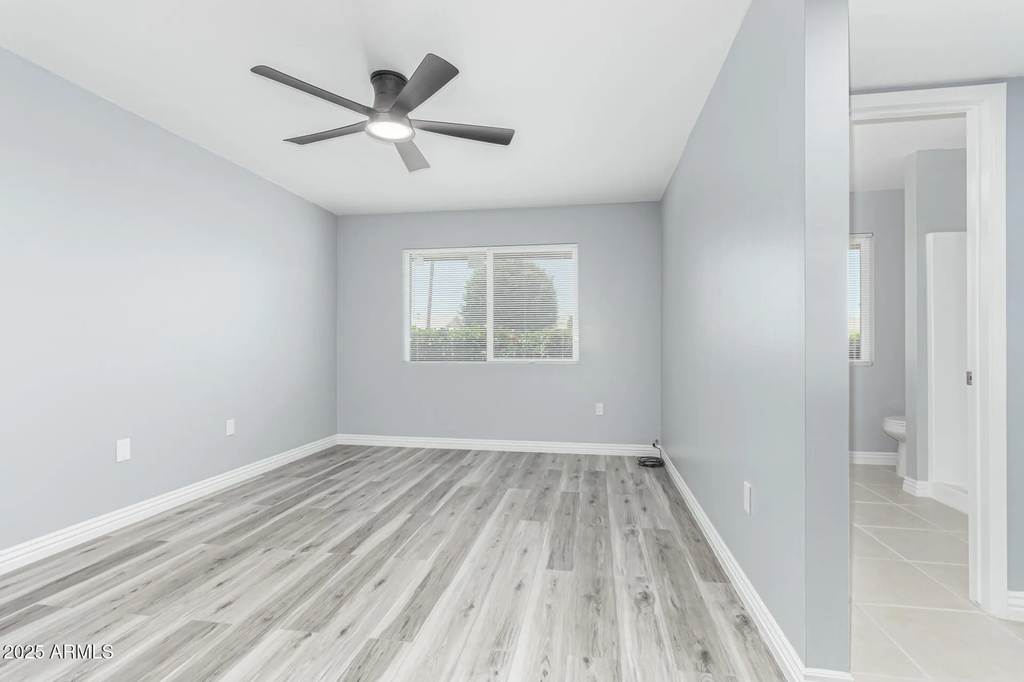 Property Slideshow image 14 of 32 | 10022 w mountain view rd, Sun City, AZ, 85351