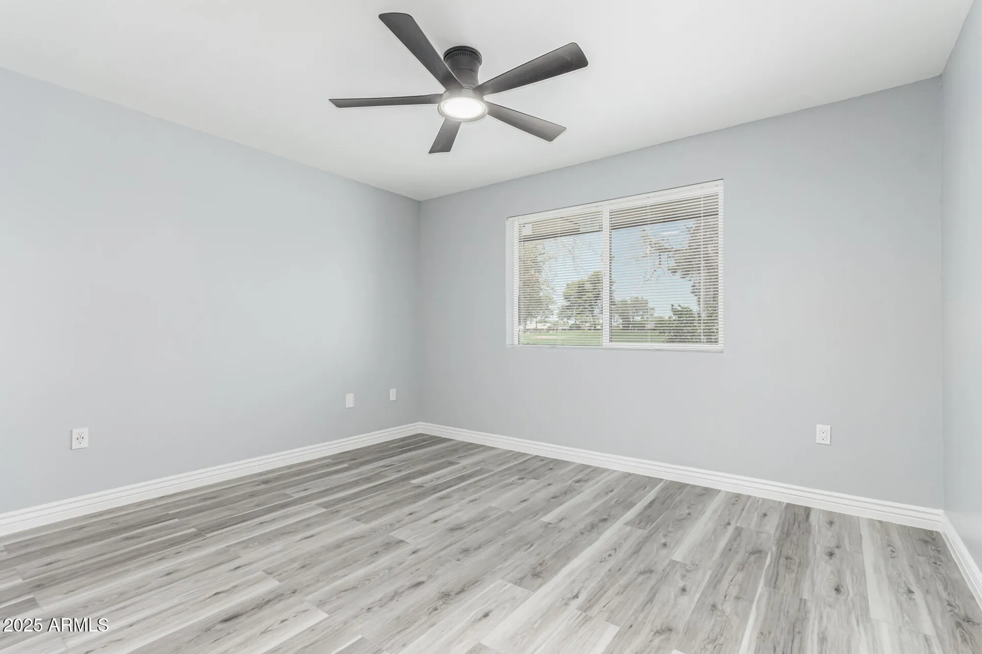 Property Slideshow image 22 of 32 | 10022 w mountain view rd, Sun City, AZ, 85351