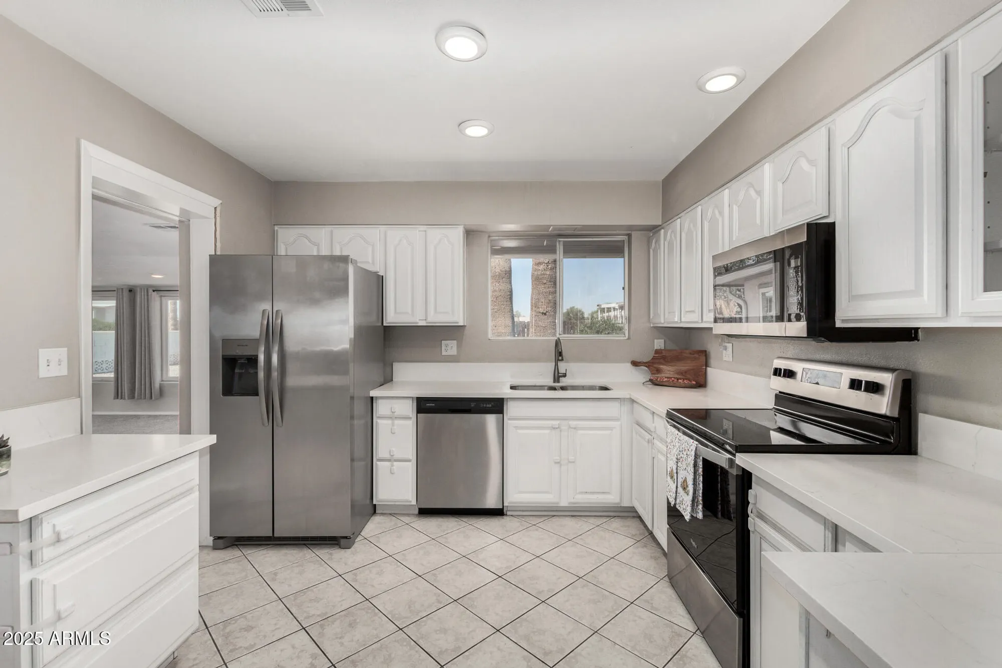 Property Slideshow image 11 of 28 | 10216 n 110th ave, Sun City, AZ, 85351