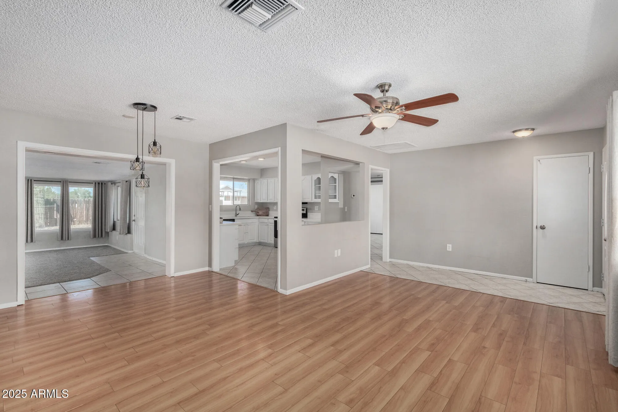 Property Slideshow image 7 of 28 | 10216 n 110th ave, Sun City, AZ, 85351