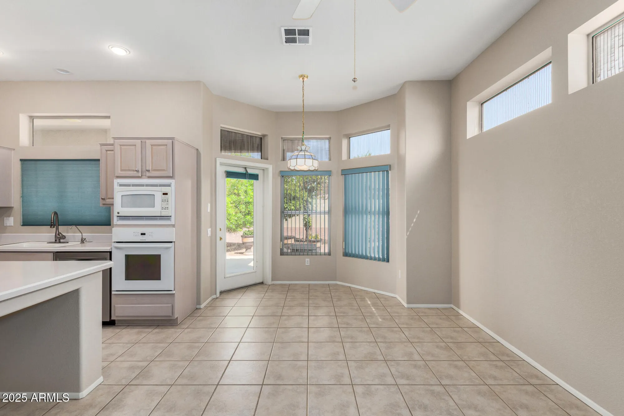 Property Slideshow image 11 of 34 | 20433 n 133rd dr, Sun City West, AZ, 85375