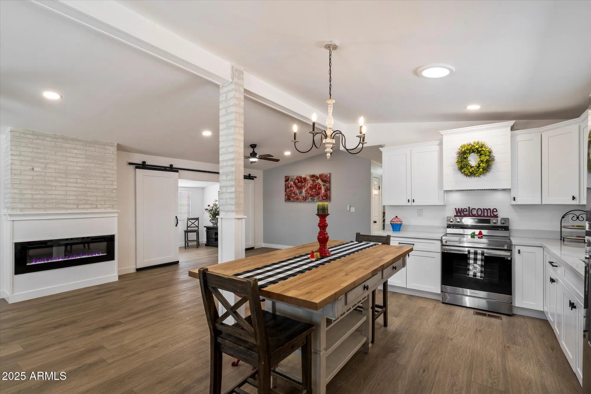 Property Slideshow image 2 of 37 | 427 s 80th way, Mesa, AZ, 85208