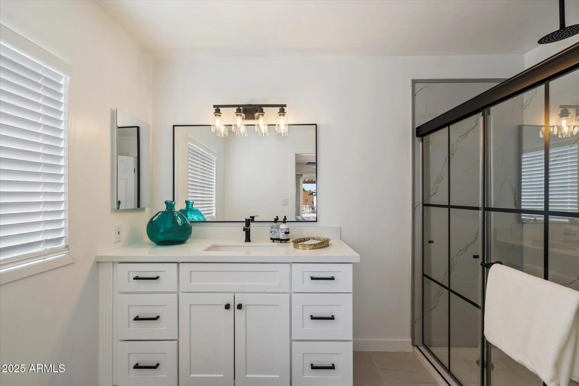 Property Slideshow image 17 of 37 | 427 s 80th way, Mesa, AZ, 85208