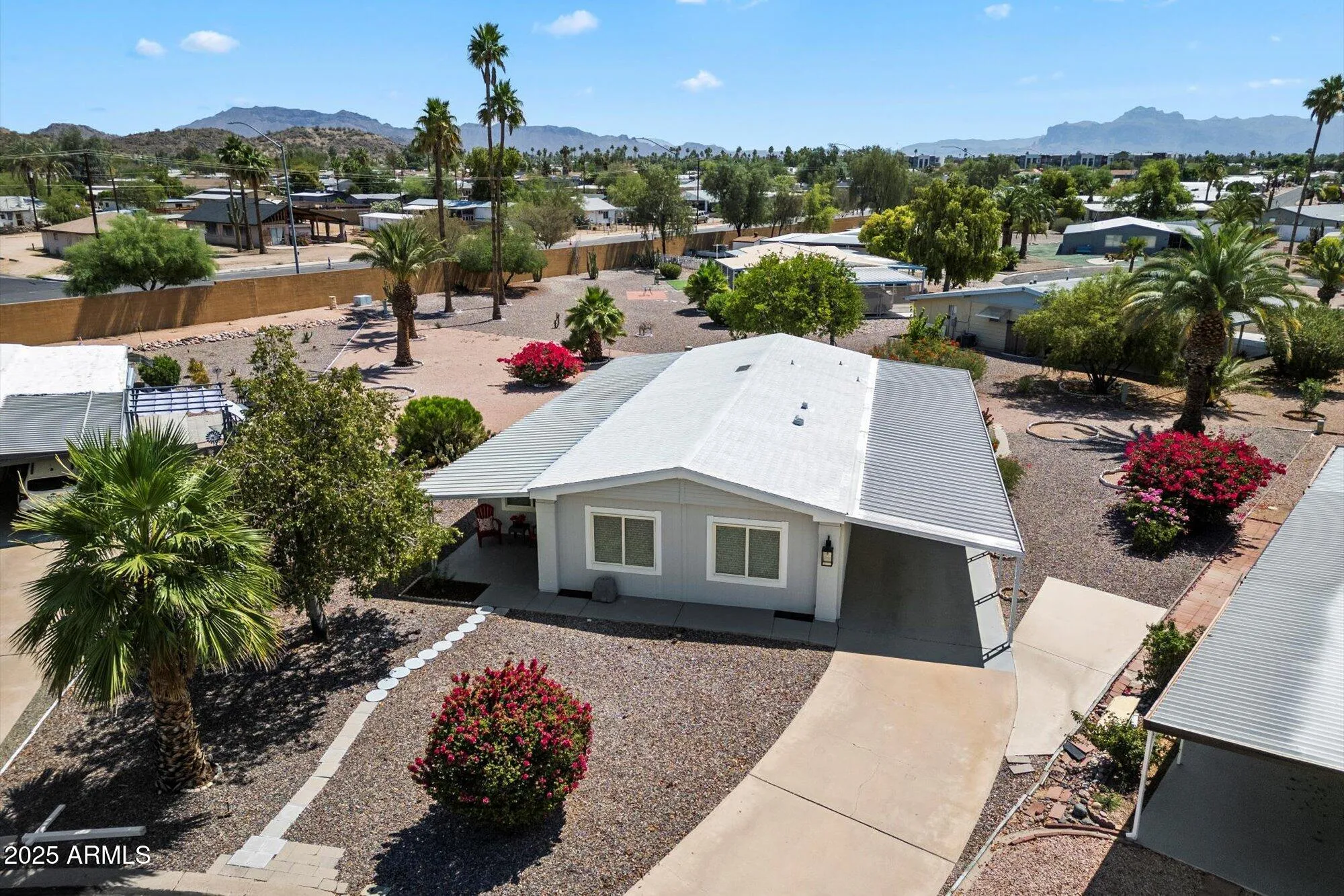 Property Slideshow image 3 of 37 | 427 s 80th way, Mesa, AZ, 85208