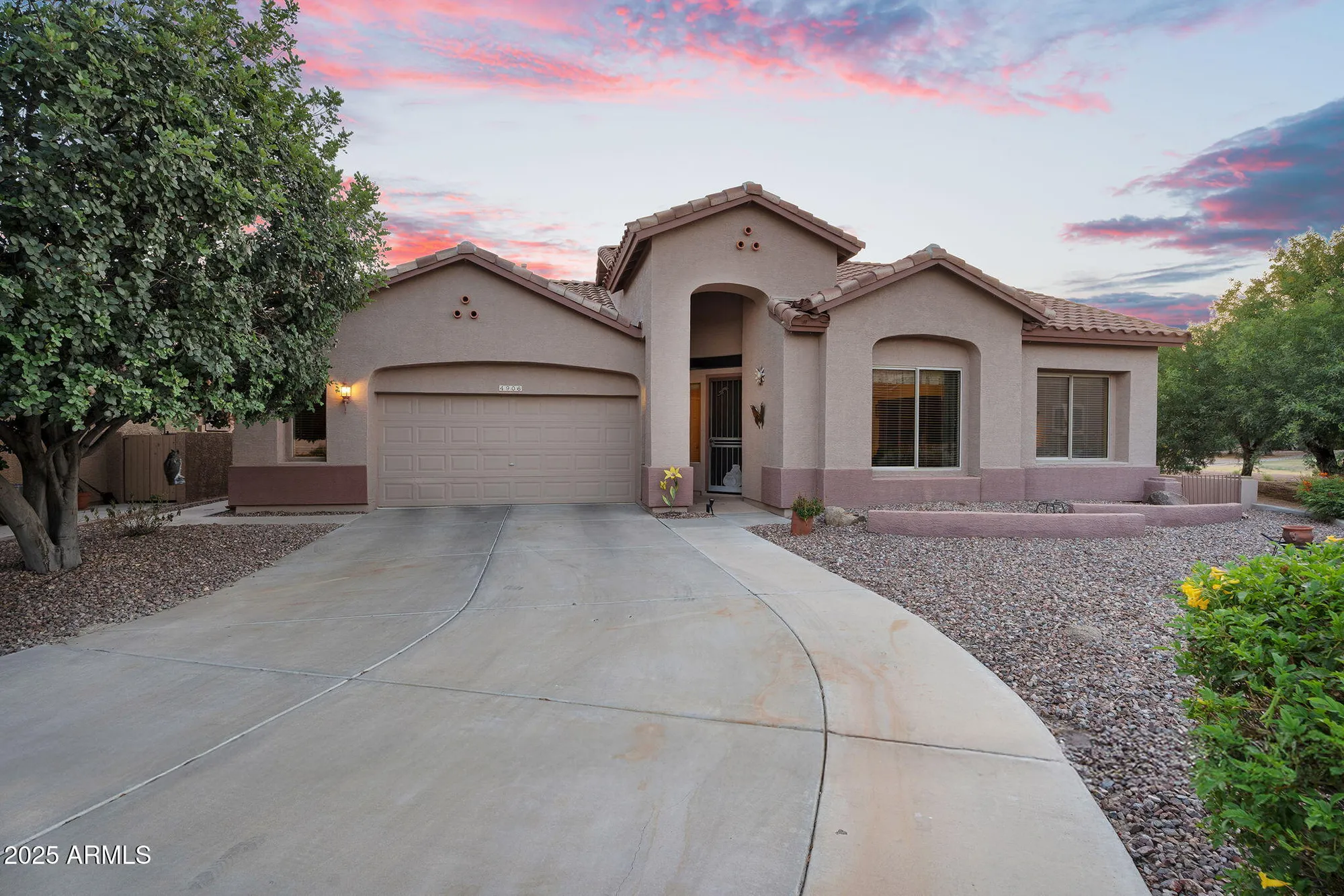 Property Slideshow image 2 of 59 | 4906 s verbena ave, Gilbert, AZ, 85298