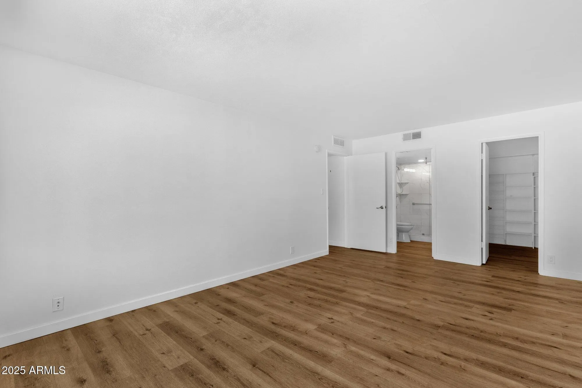 Property Slideshow image 13 of 30 | 7920 e camelback rd unit 104, Scottsdale, AZ, 85251