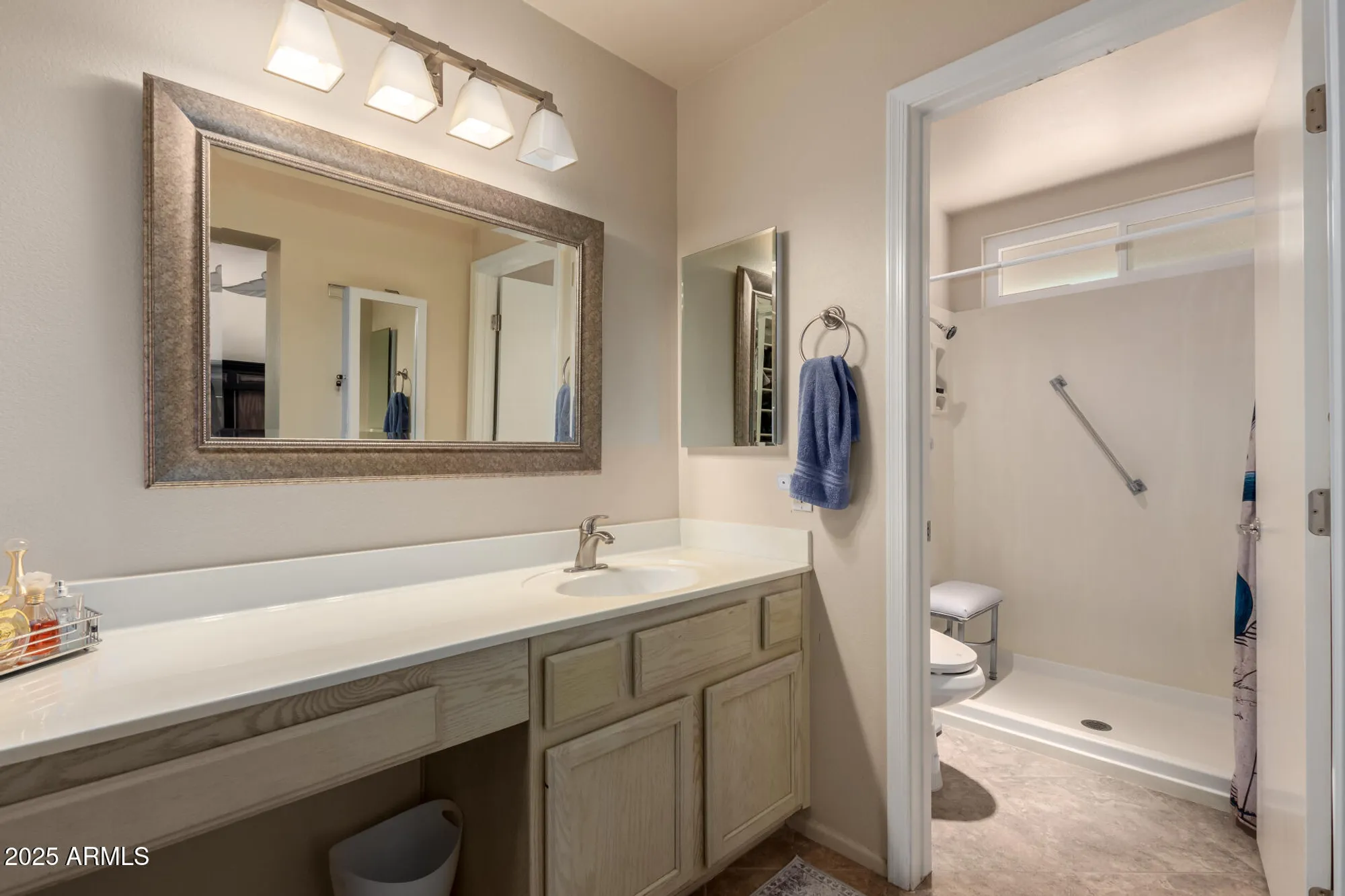 Property Slideshow image 12 of 39 | 21612 n 148th dr, Sun City West, AZ, 85375