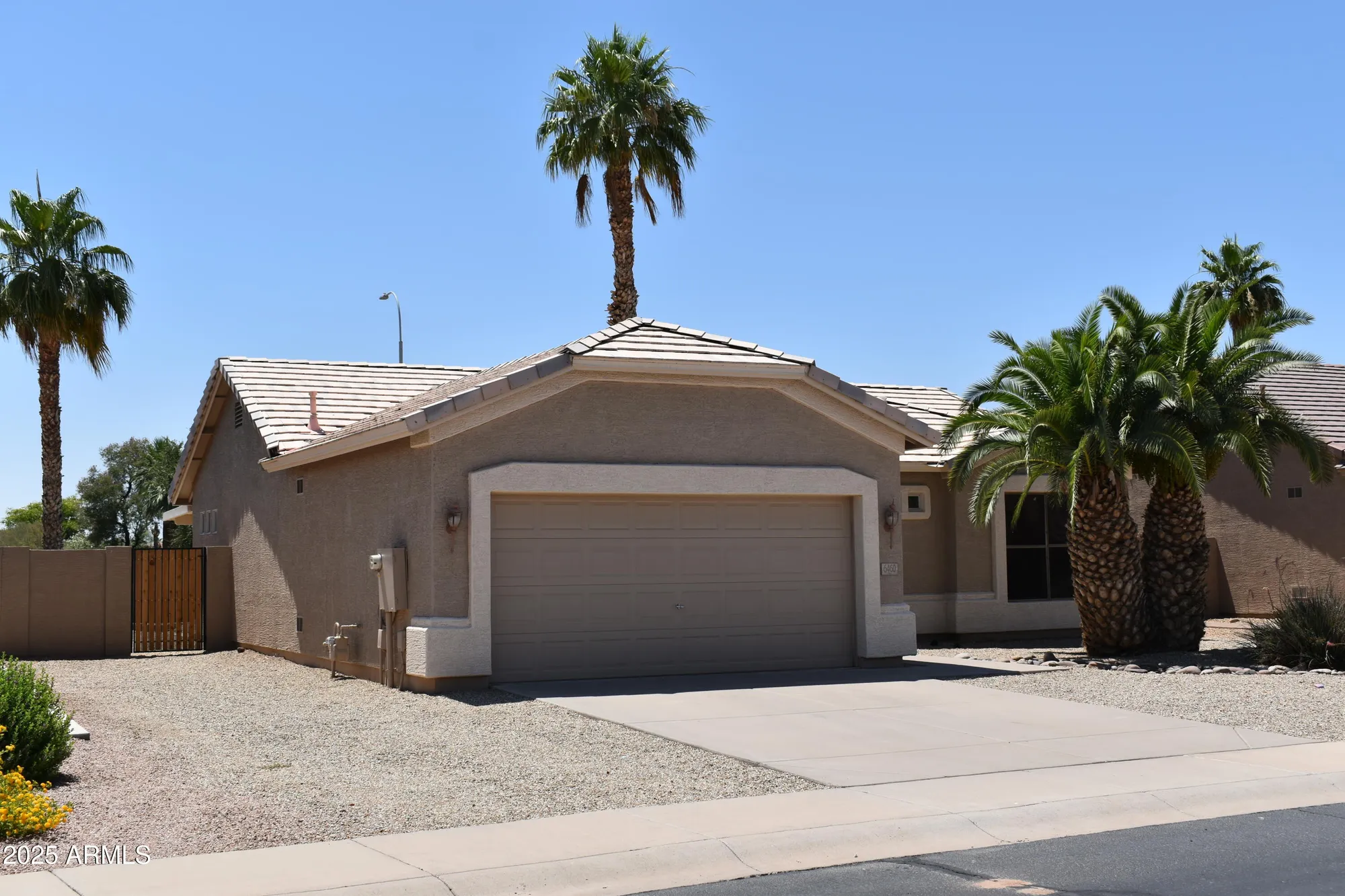 Property Slideshow image 1 of 37 | 6460 s springs pl, Chandler, AZ, 85249
