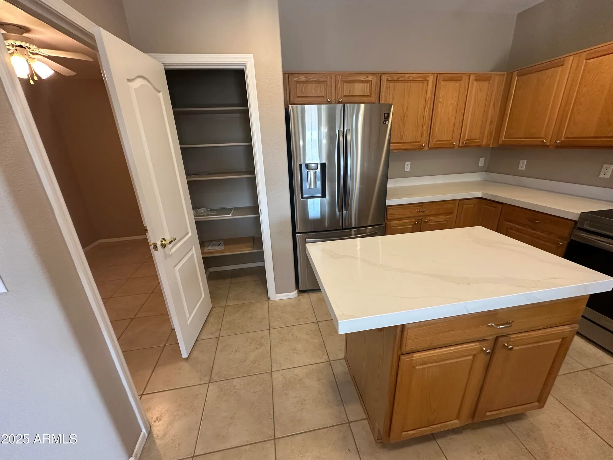 Property Slideshow image 6 of 37 | 6460 s springs pl, Chandler, AZ, 85249