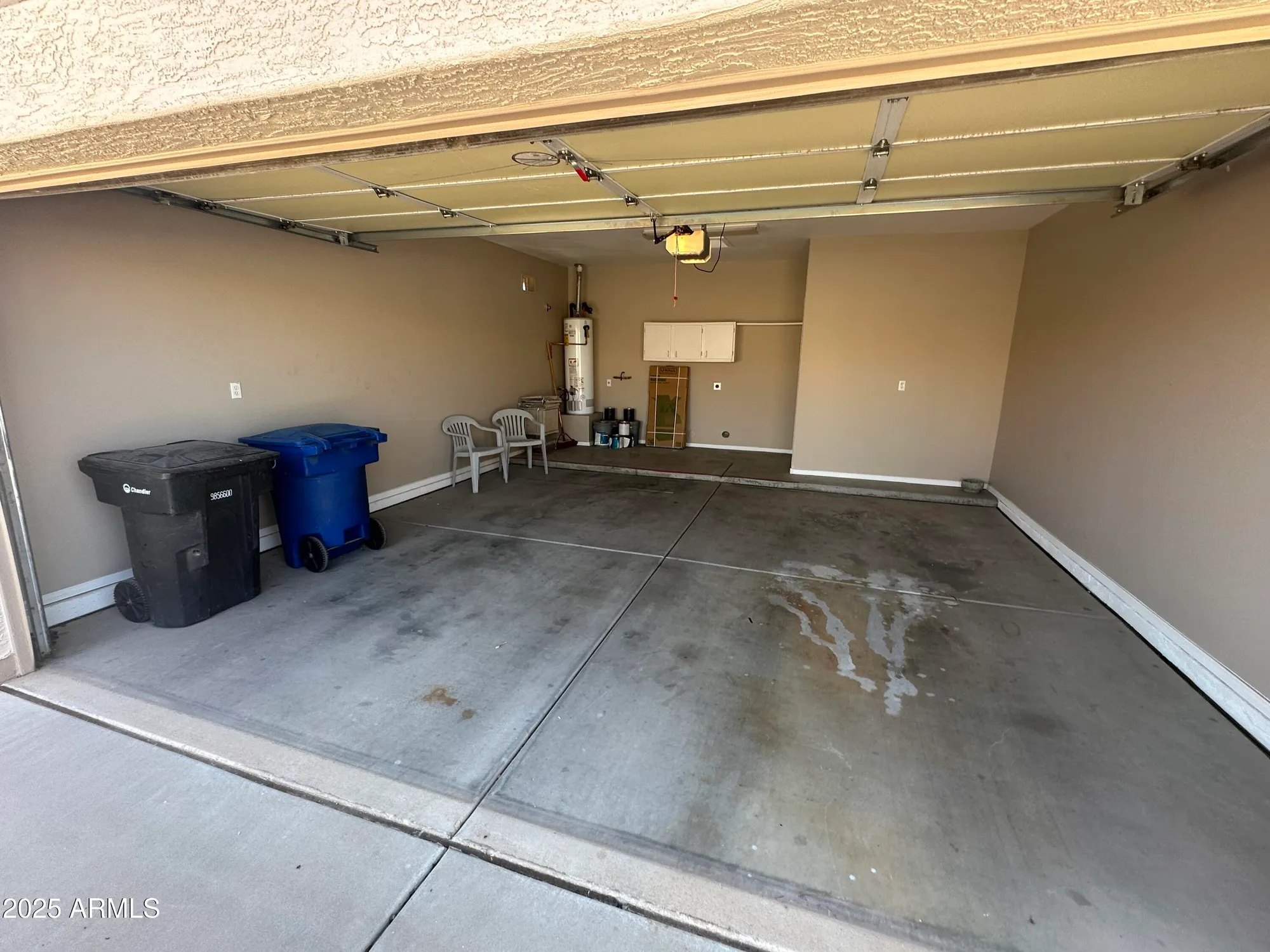 Property Slideshow image 21 of 37 | 6460 s springs pl, Chandler, AZ, 85249