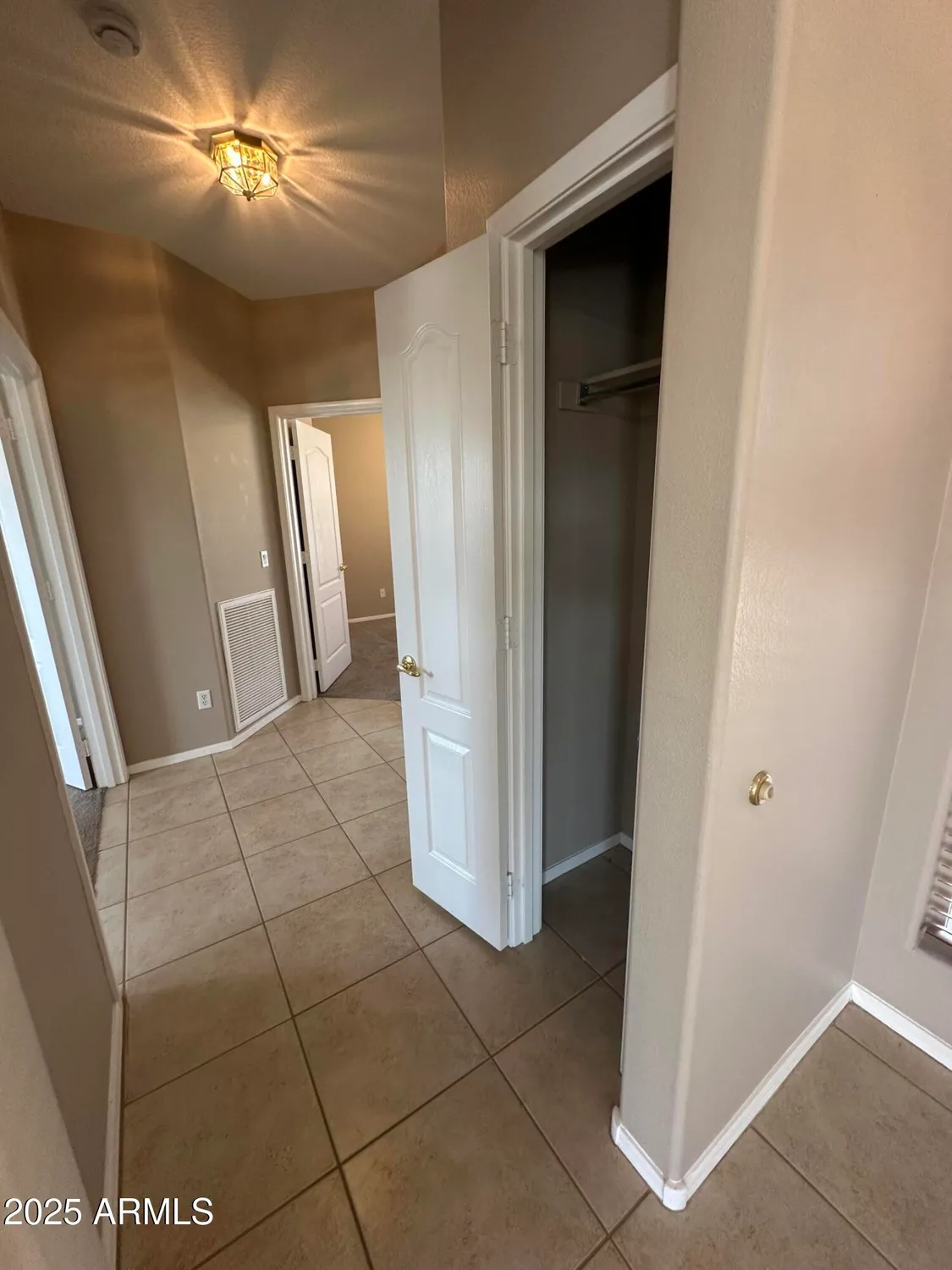 Property Slideshow image 19 of 37 | 6460 s springs pl, Chandler, AZ, 85249