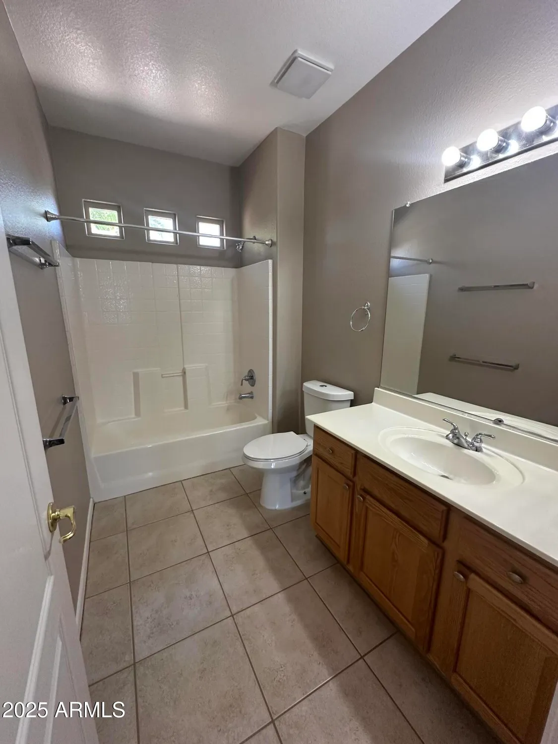 Property Slideshow image 17 of 37 | 6460 s springs pl, Chandler, AZ, 85249