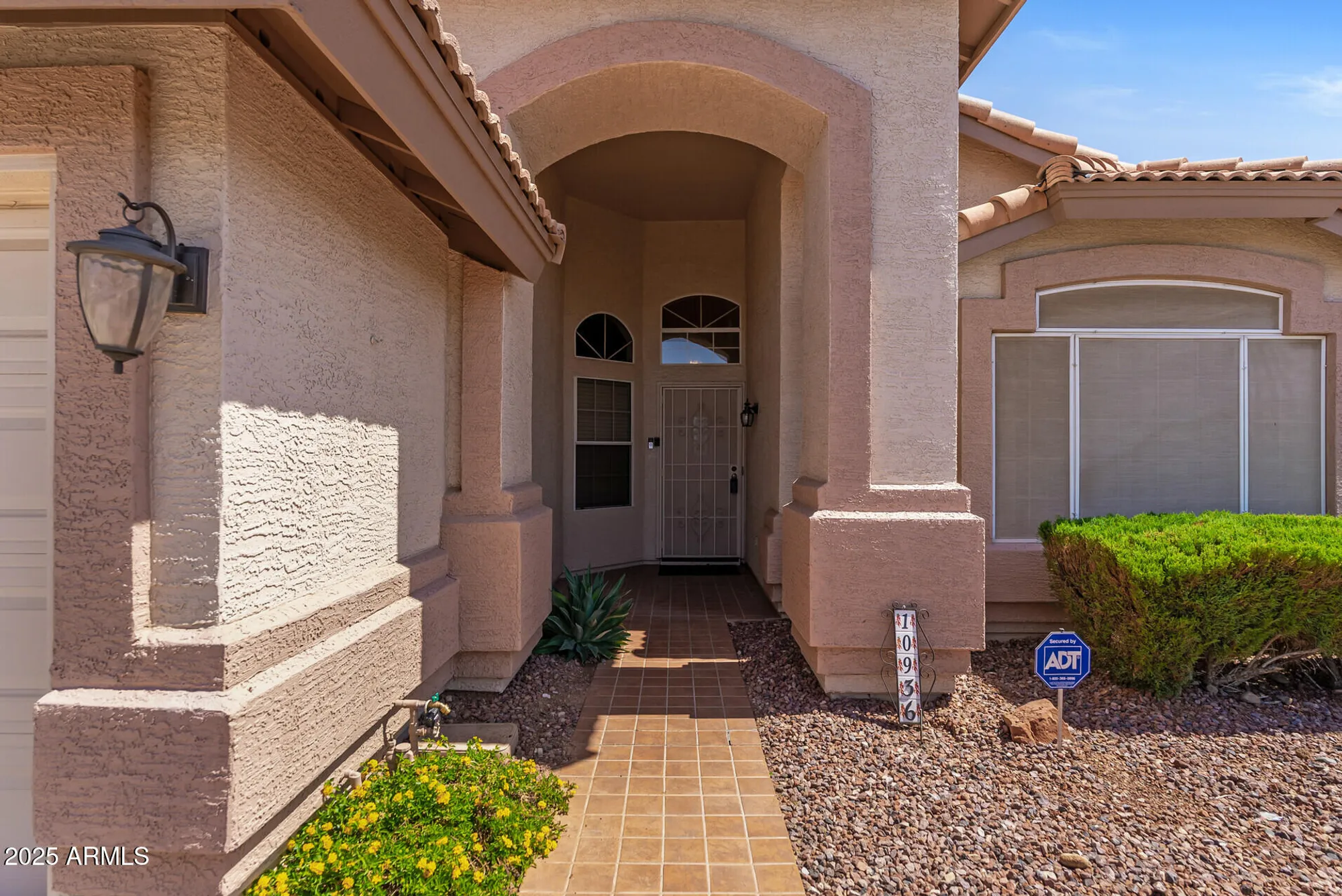 Property Slideshow image 11 of 46 | 10936 n ventana dr, Peoria, AZ, 85373