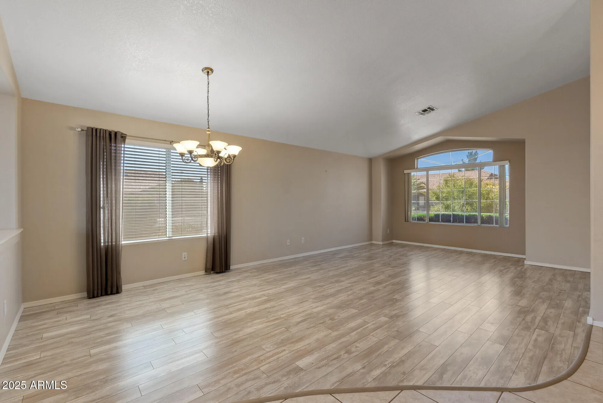 Property Slideshow image 14 of 46 | 10936 n ventana dr, Peoria, AZ, 85373