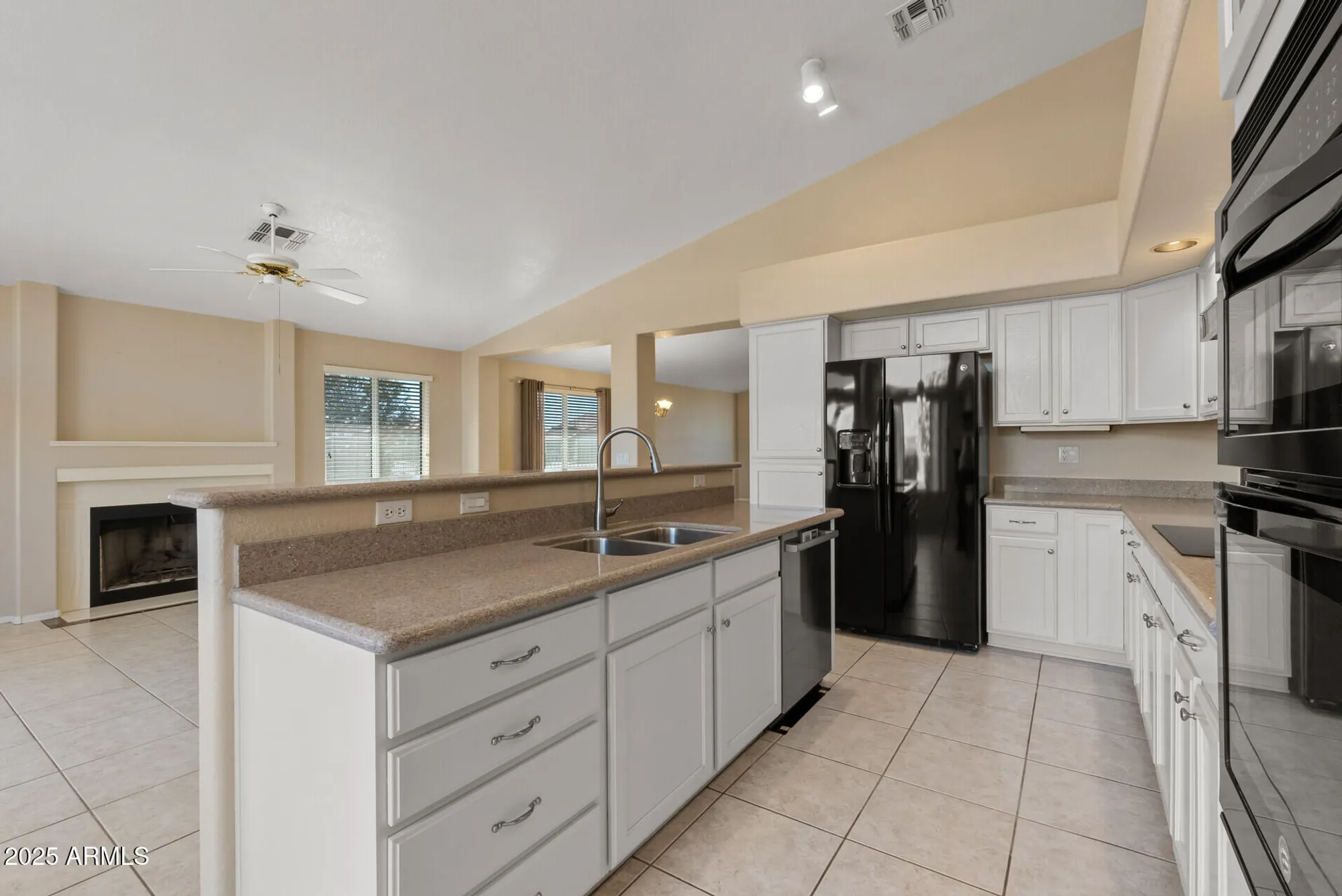 Property Slideshow image 22 of 46 | 10936 n ventana dr, Peoria, AZ, 85373