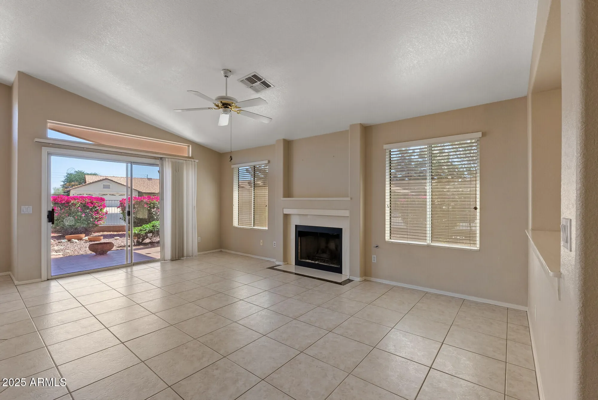 Property Slideshow image 17 of 46 | 10936 n ventana dr, Peoria, AZ, 85373