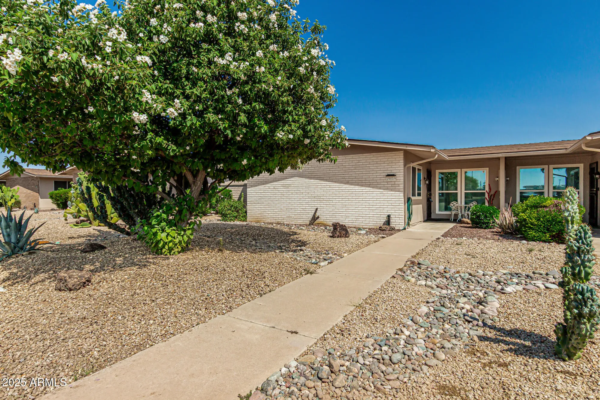 Property Slideshow image 2 of 29 | 19019 n camino del sol, Sun City West, AZ, 85375