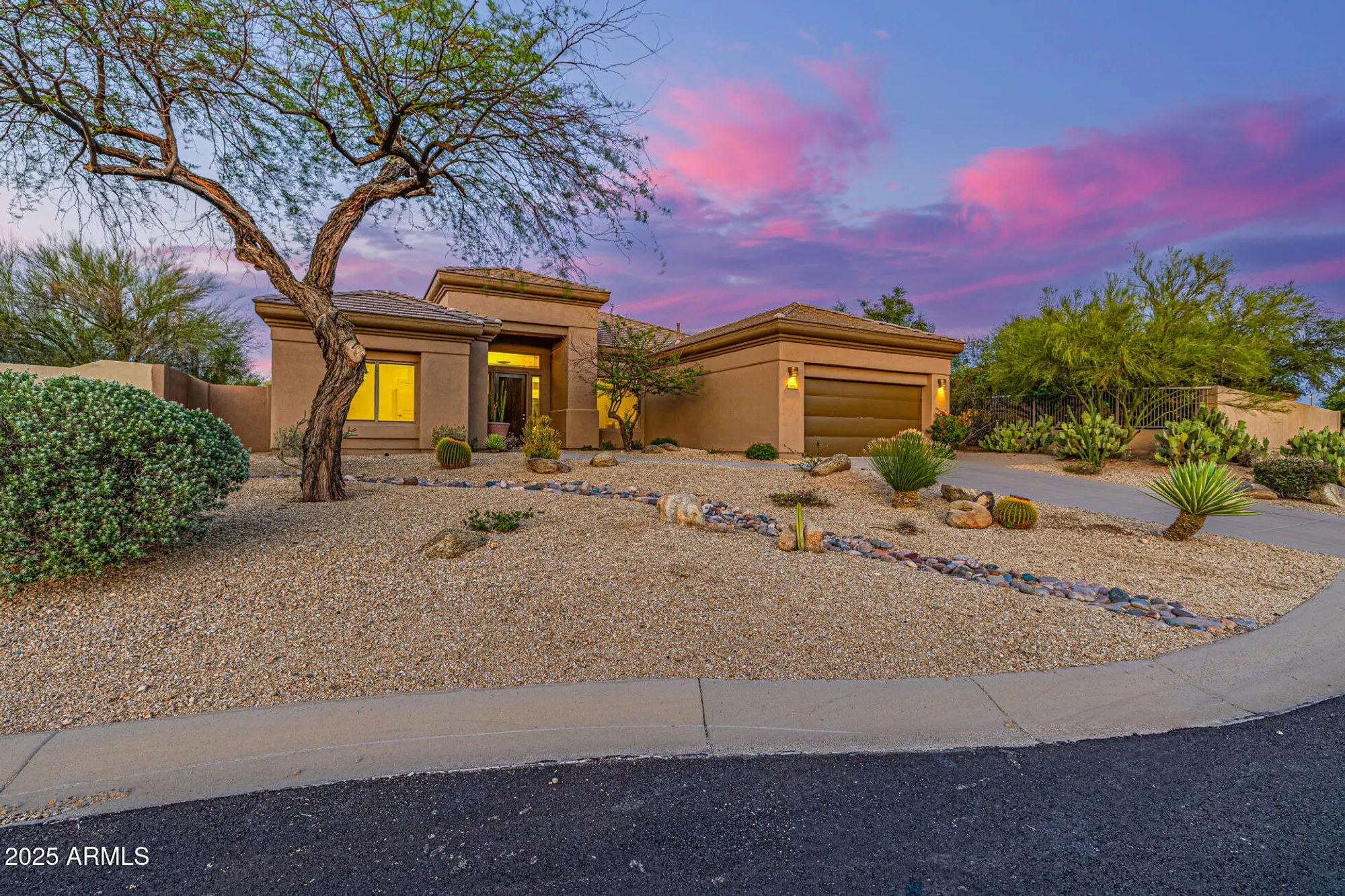 Property Slideshow image 5 of 82 | 7152 e night glow cir, Scottsdale, AZ, 85266