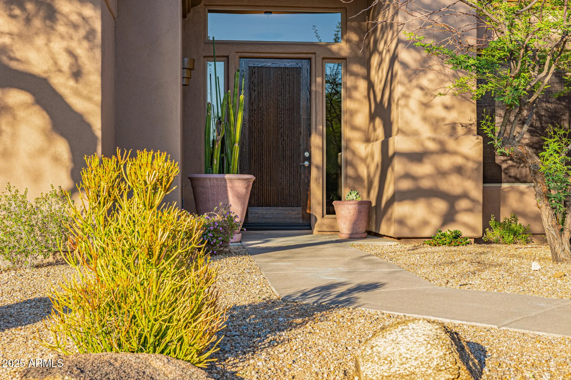 Property Slideshow image 10 of 82 | 7152 e night glow cir, Scottsdale, AZ, 85266