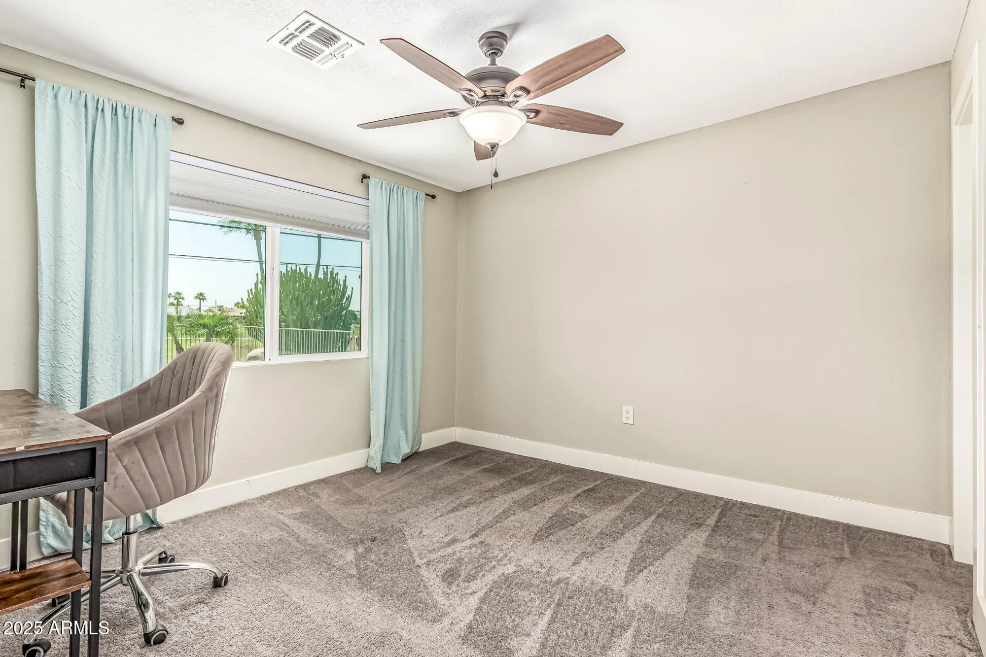 Property Slideshow image 19 of 41 | 10235 w desert hills dr, Sun City, AZ, 85351