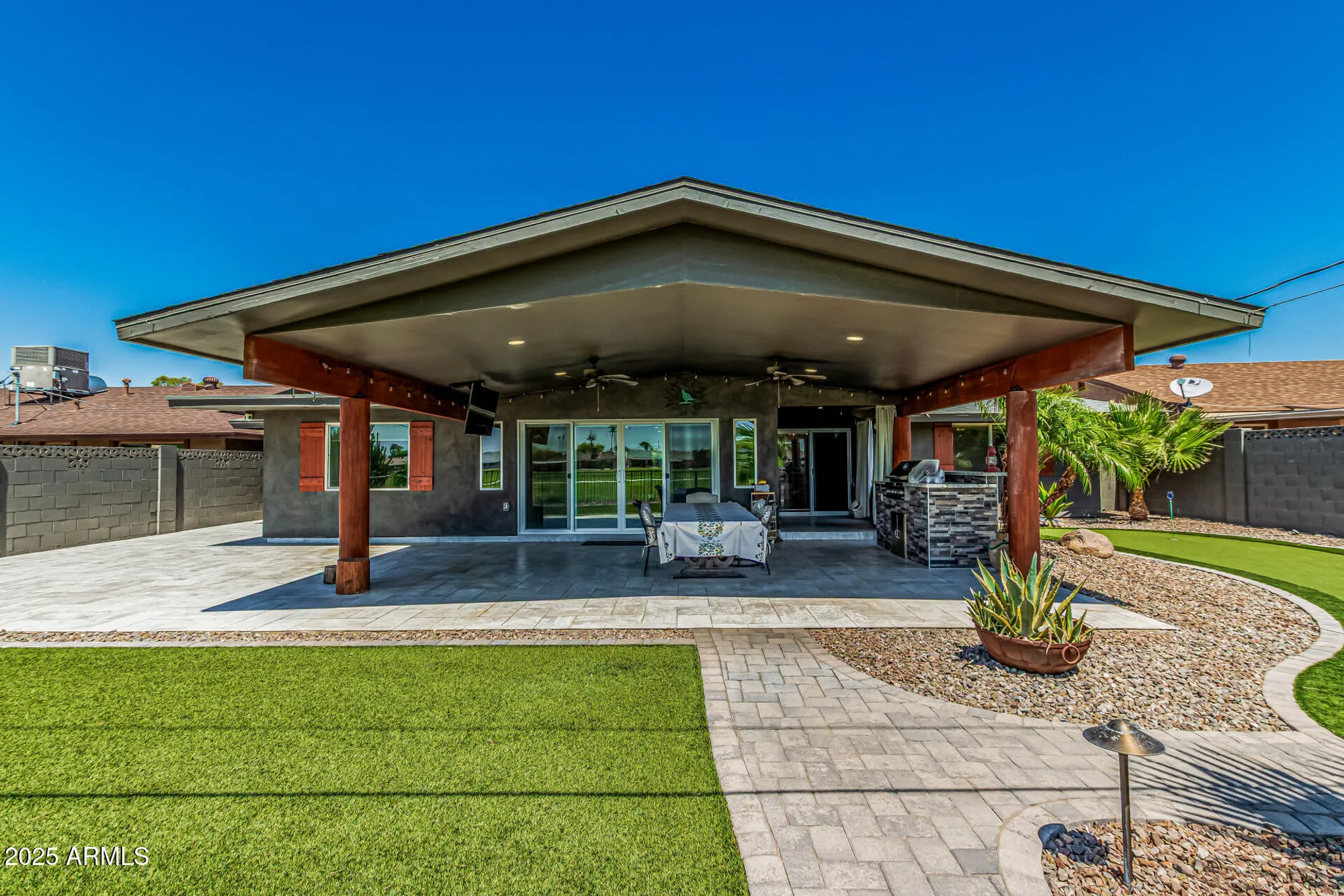 Property Slideshow image 28 of 41 | 10235 w desert hills dr, Sun City, AZ, 85351