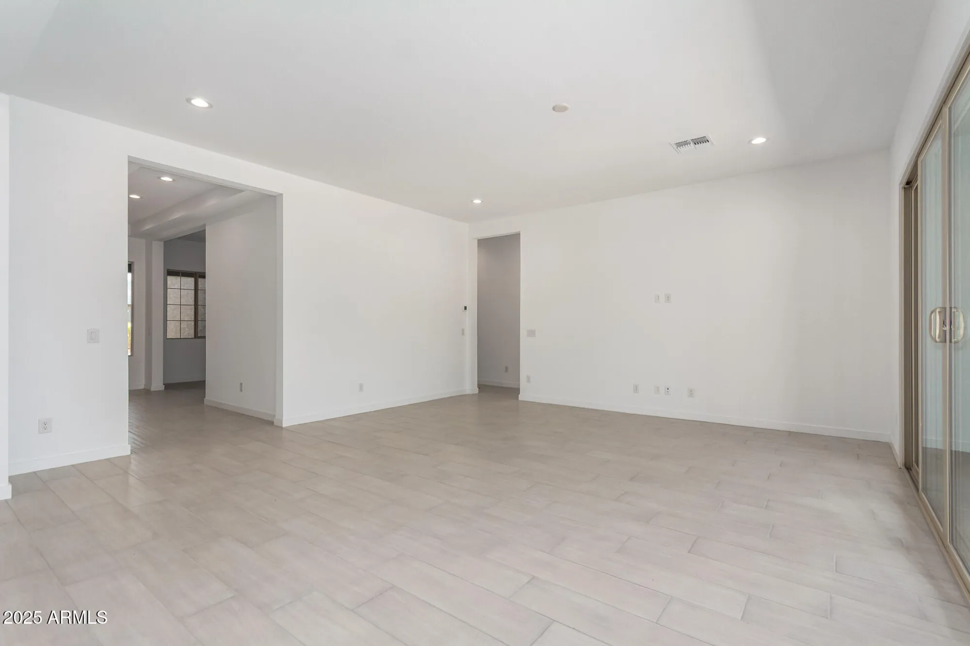 Property Slideshow image 13 of 47 | 24116 n 172nd ave, Surprise, AZ, 85387