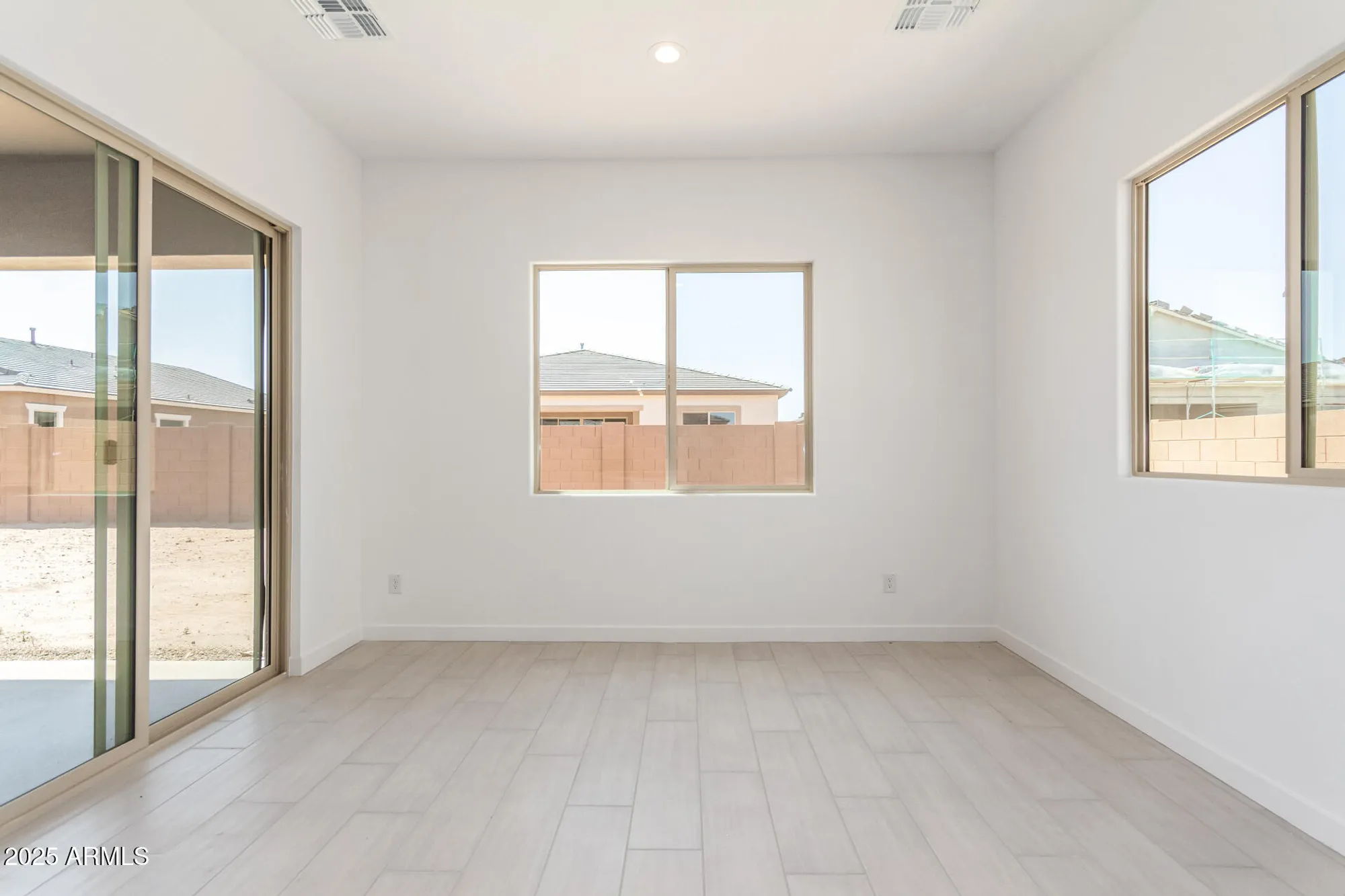 Property Slideshow image 14 of 47 | 24116 n 172nd ave, Surprise, AZ, 85387