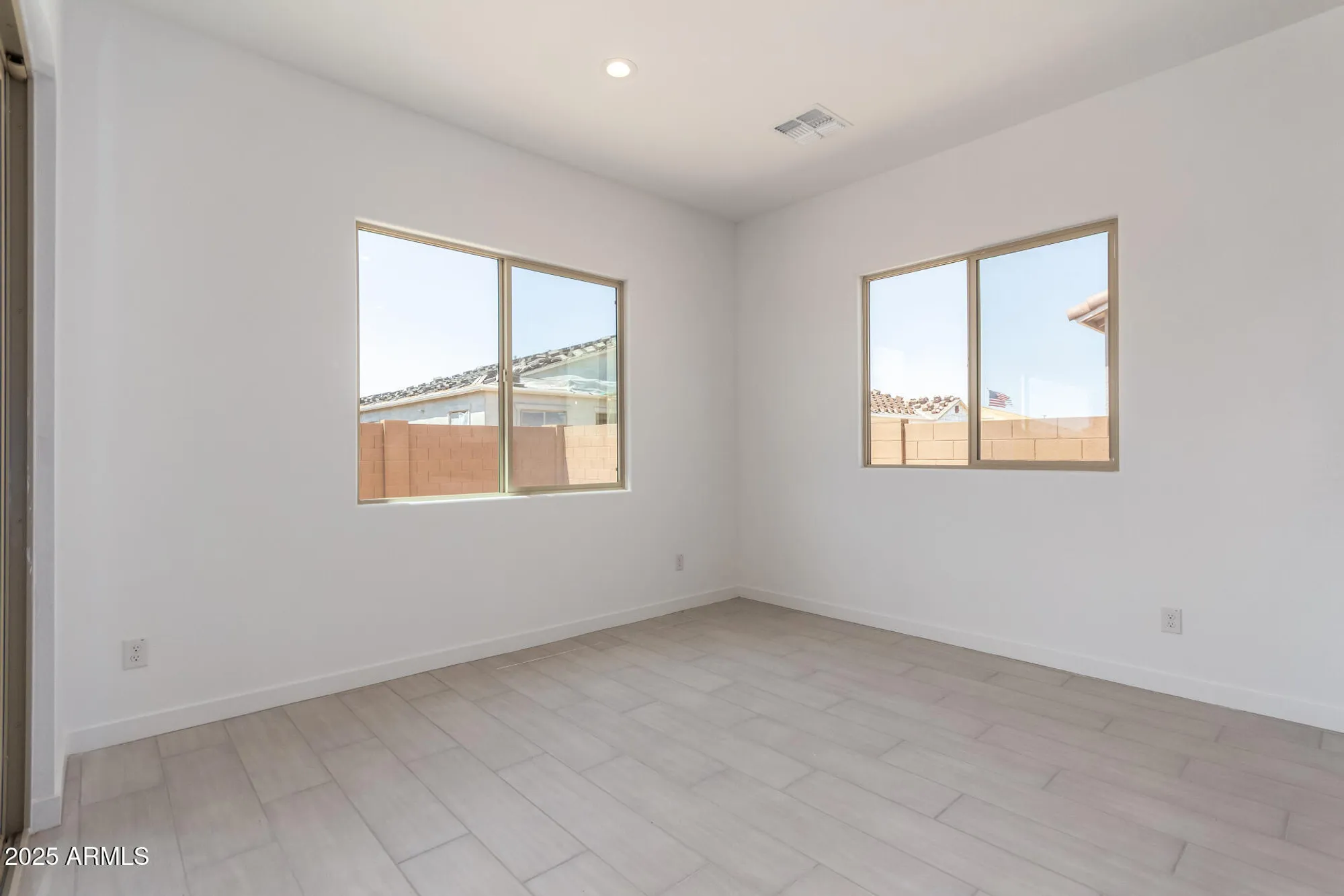Property Slideshow image 15 of 47 | 24116 n 172nd ave, Surprise, AZ, 85387