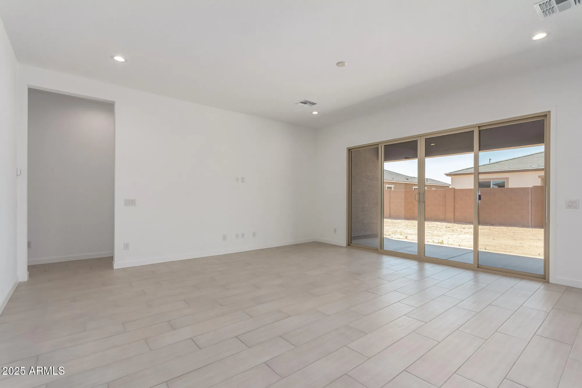 Property Slideshow image 11 of 47 | 24116 n 172nd ave, Surprise, AZ, 85387