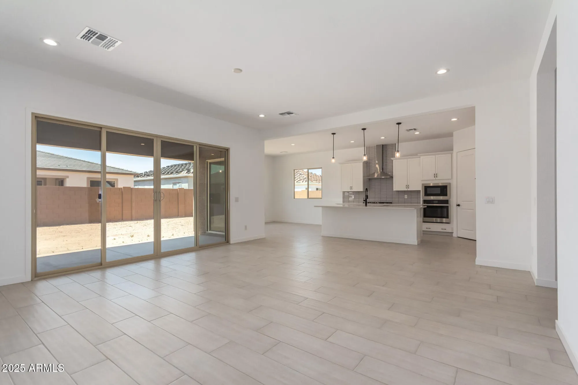 Property Slideshow image 12 of 47 | 24116 n 172nd ave, Surprise, AZ, 85387