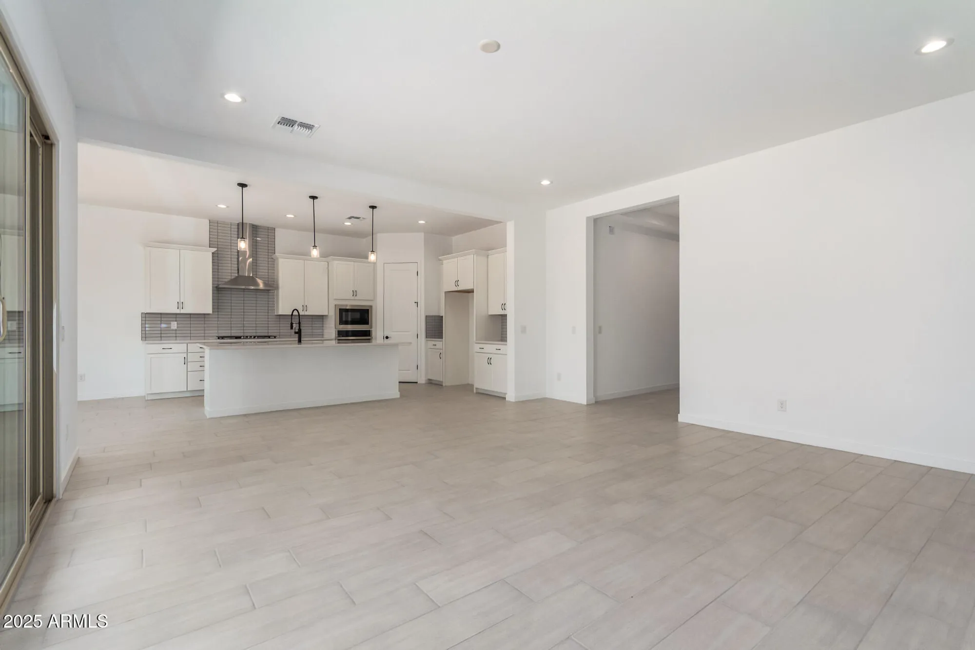 Property Slideshow image 7 of 47 | 24116 n 172nd ave, Surprise, AZ, 85387