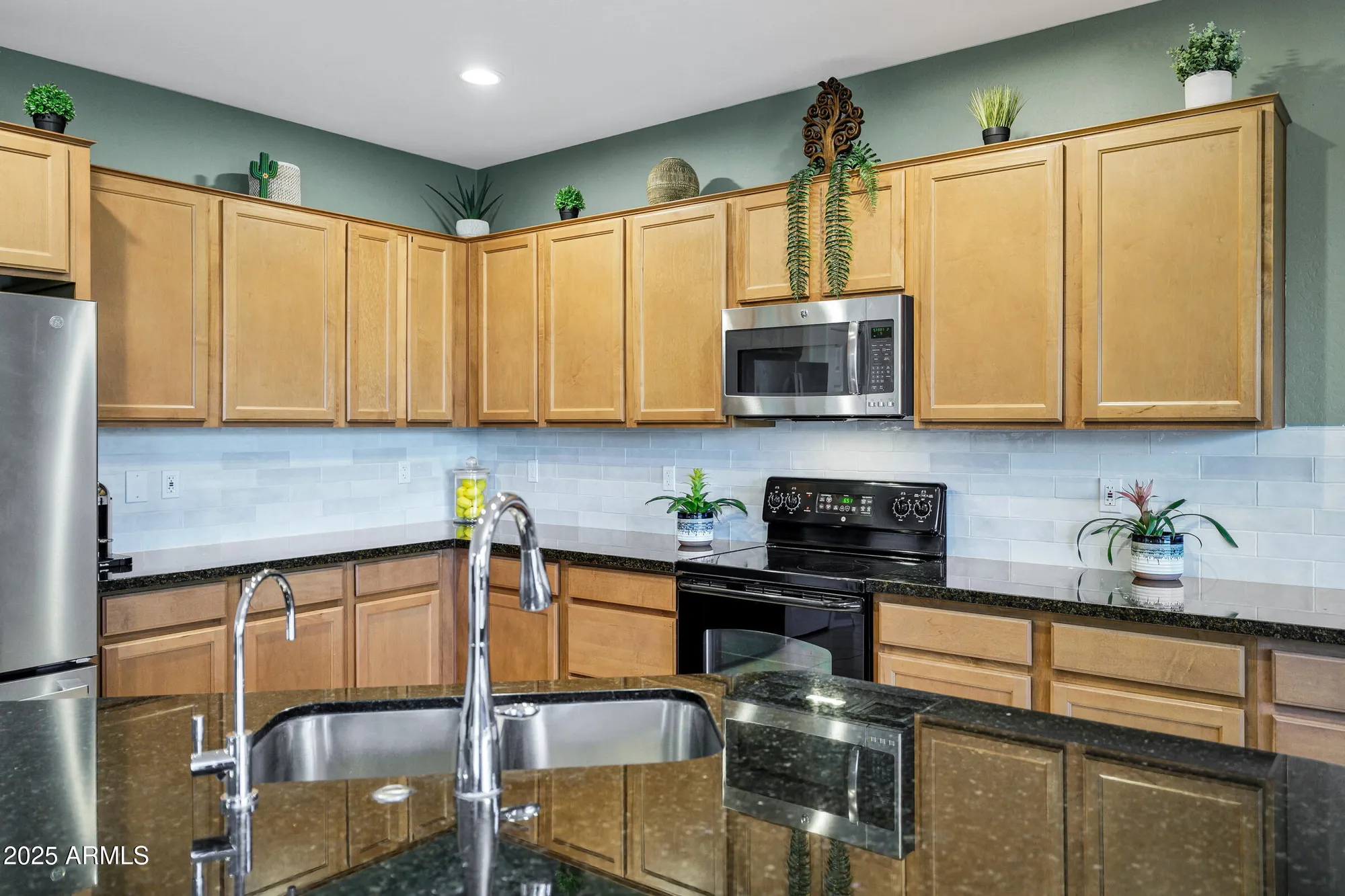 Property Slideshow image 6 of 47 | 42711 w darter dr, Maricopa, AZ, 85138