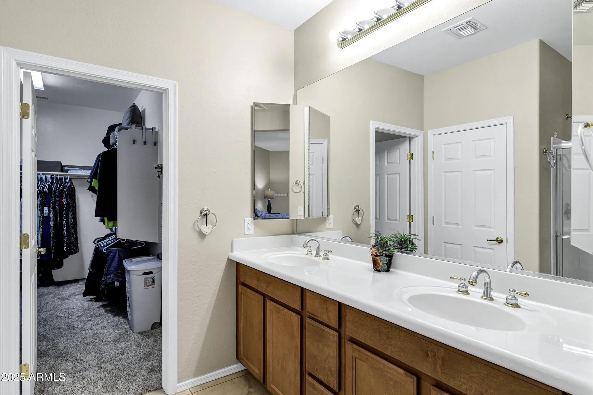 Property Slideshow image 11 of 47 | 42711 w darter dr, Maricopa, AZ, 85138