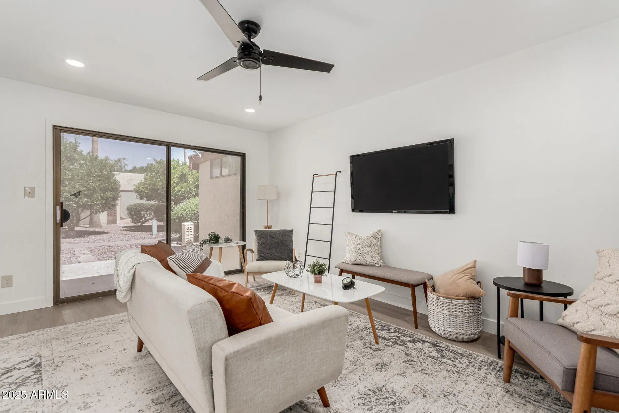 Property Slideshow image 3 of 25 | 515 s saguaro way, Mesa, AZ, 85208