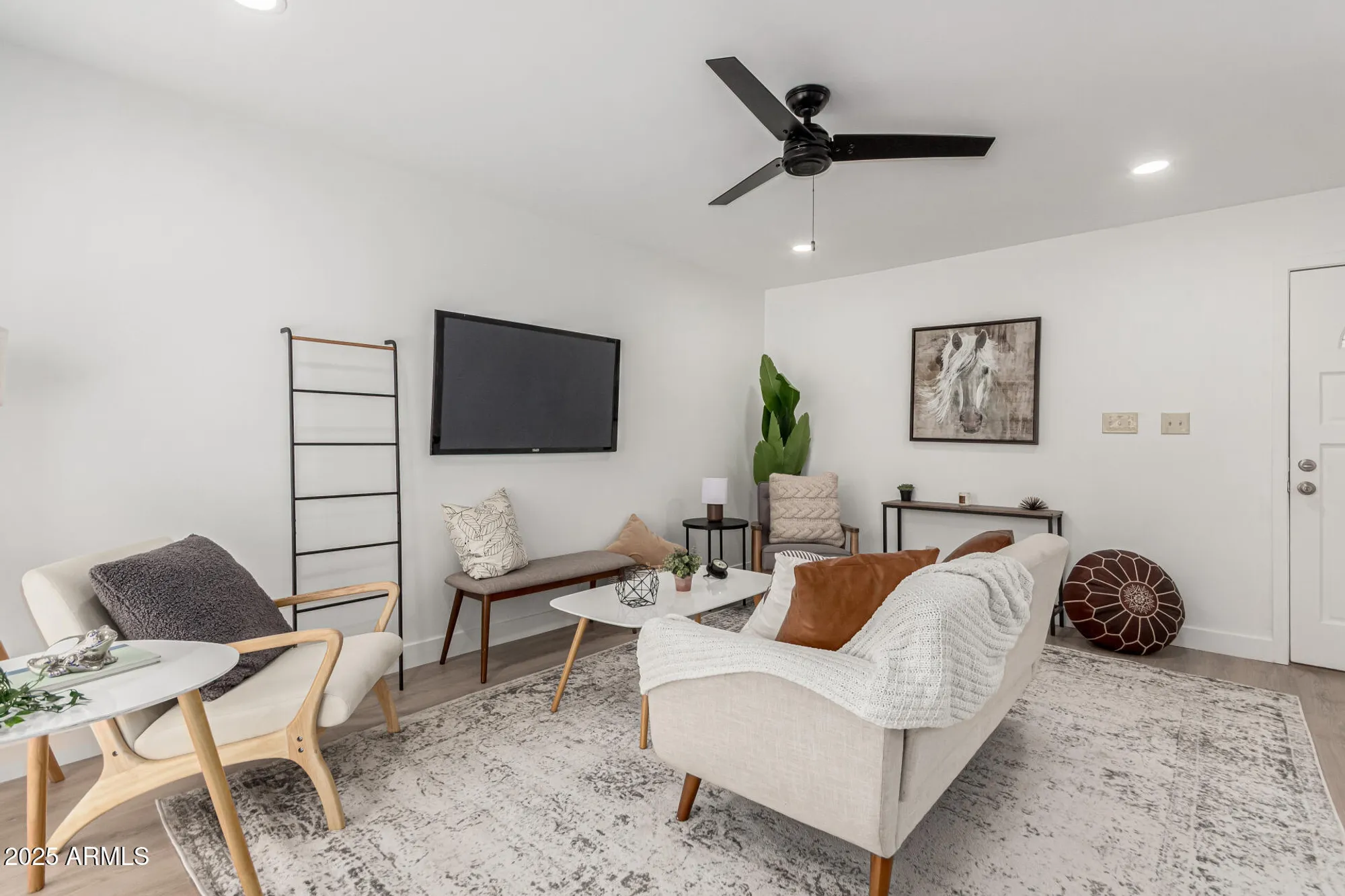 Property Slideshow image 5 of 25 | 515 s saguaro way, Mesa, AZ, 85208