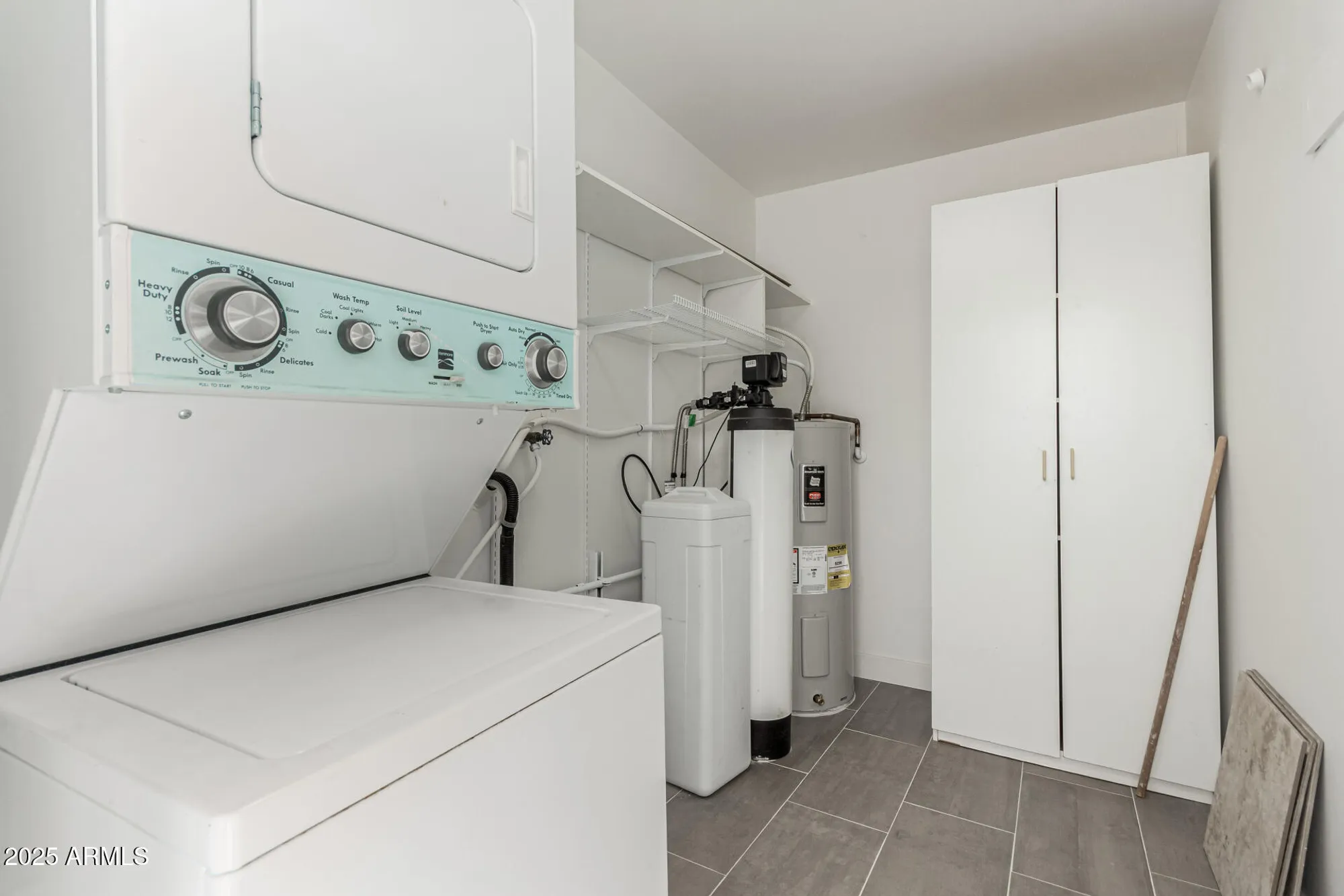 Property Slideshow image 15 of 25 | 515 s saguaro way, Mesa, AZ, 85208