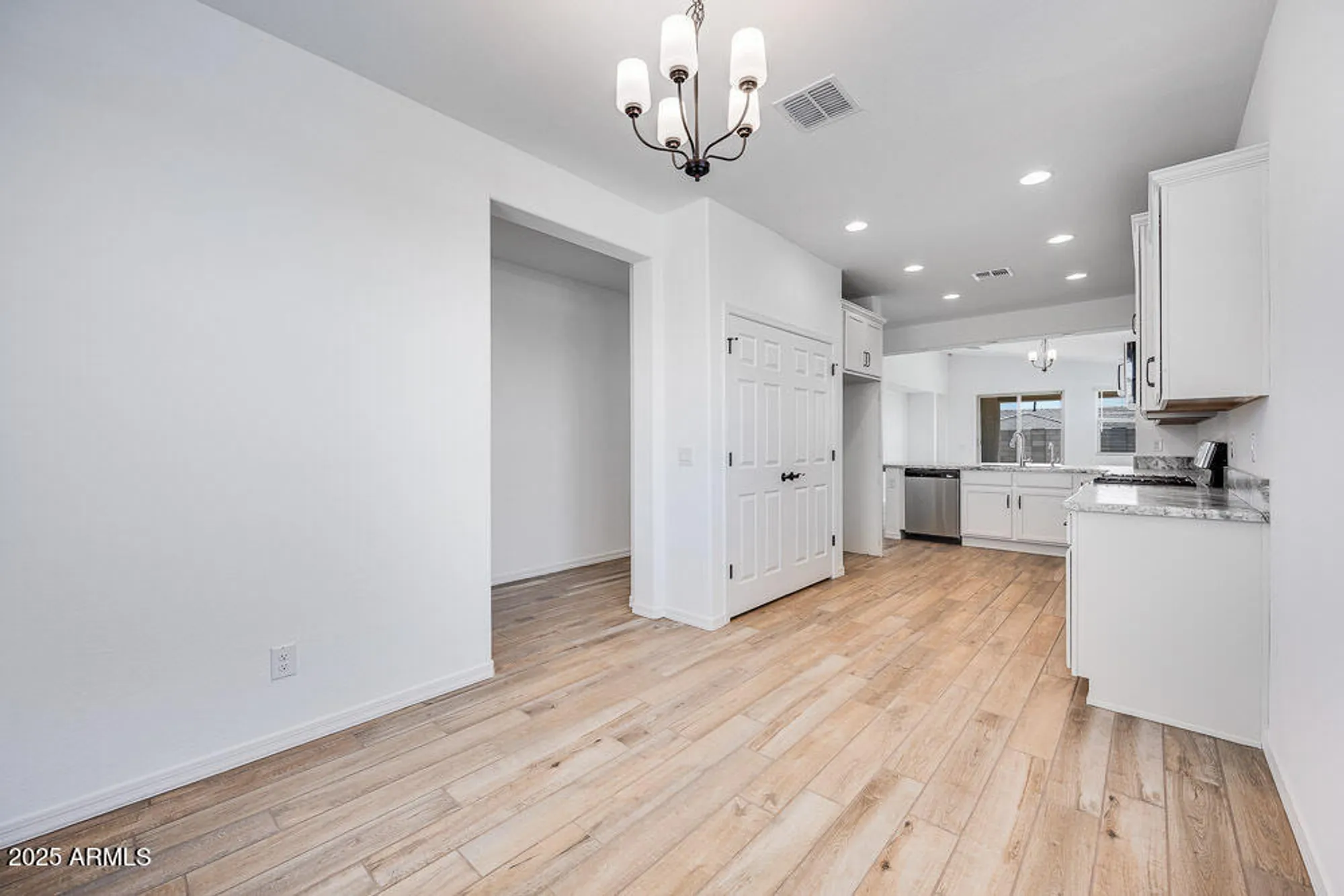 Property Slideshow image 14 of 35 | 18153 w hiddenview dr, Goodyear, AZ, 85338