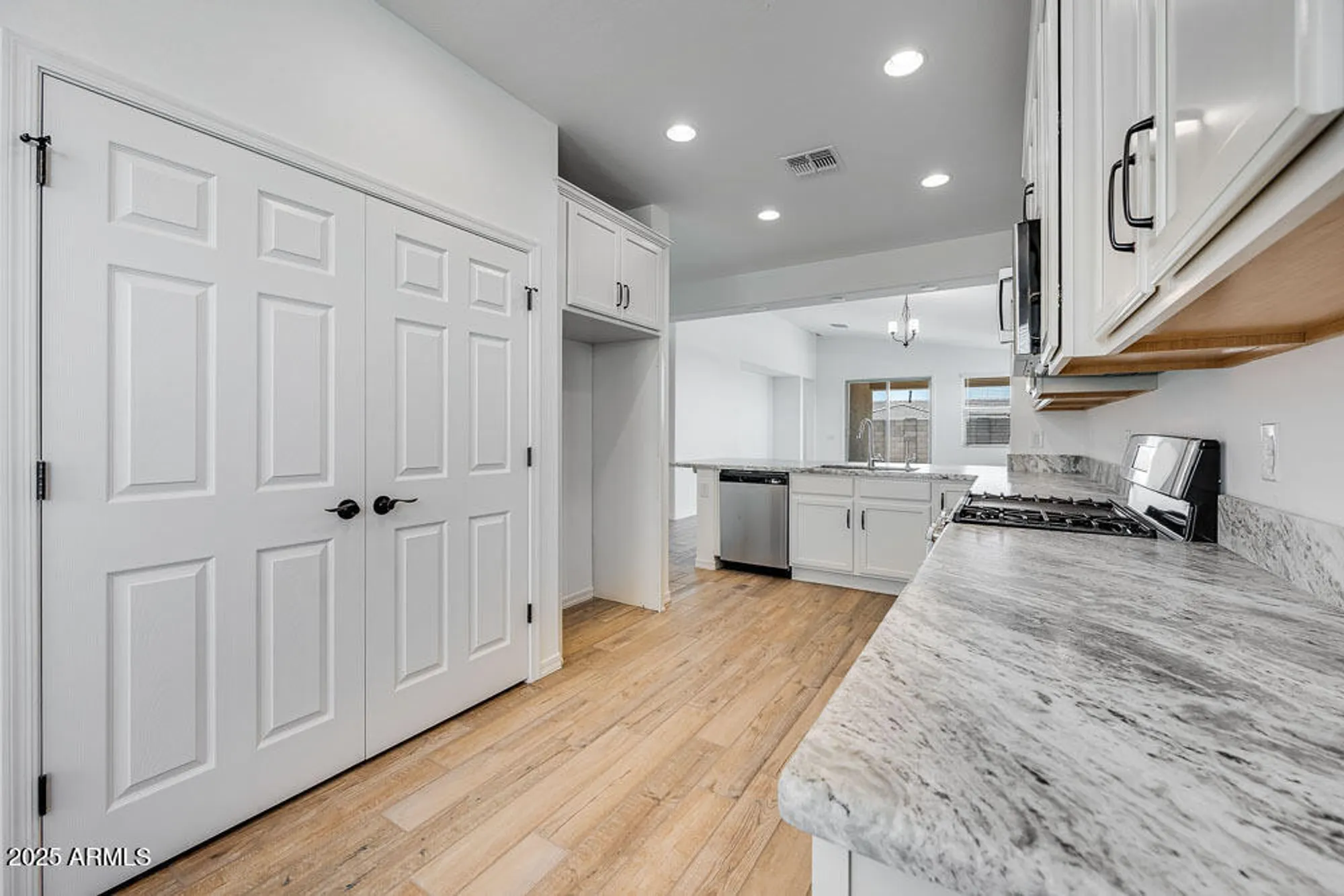 Property Slideshow image 6 of 35 | 18153 w hiddenview dr, Goodyear, AZ, 85338