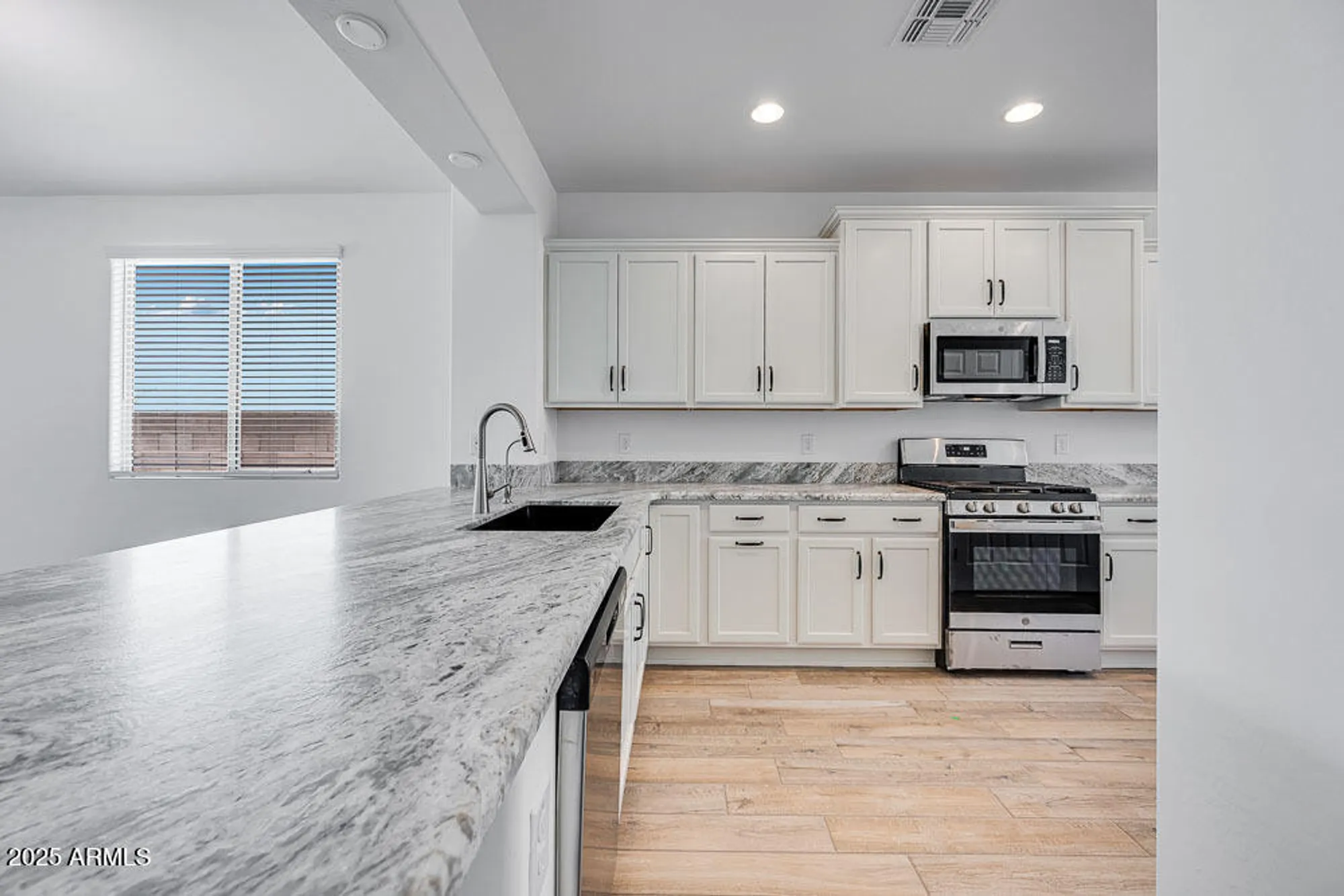 Property Slideshow image 7 of 35 | 18153 w hiddenview dr, Goodyear, AZ, 85338